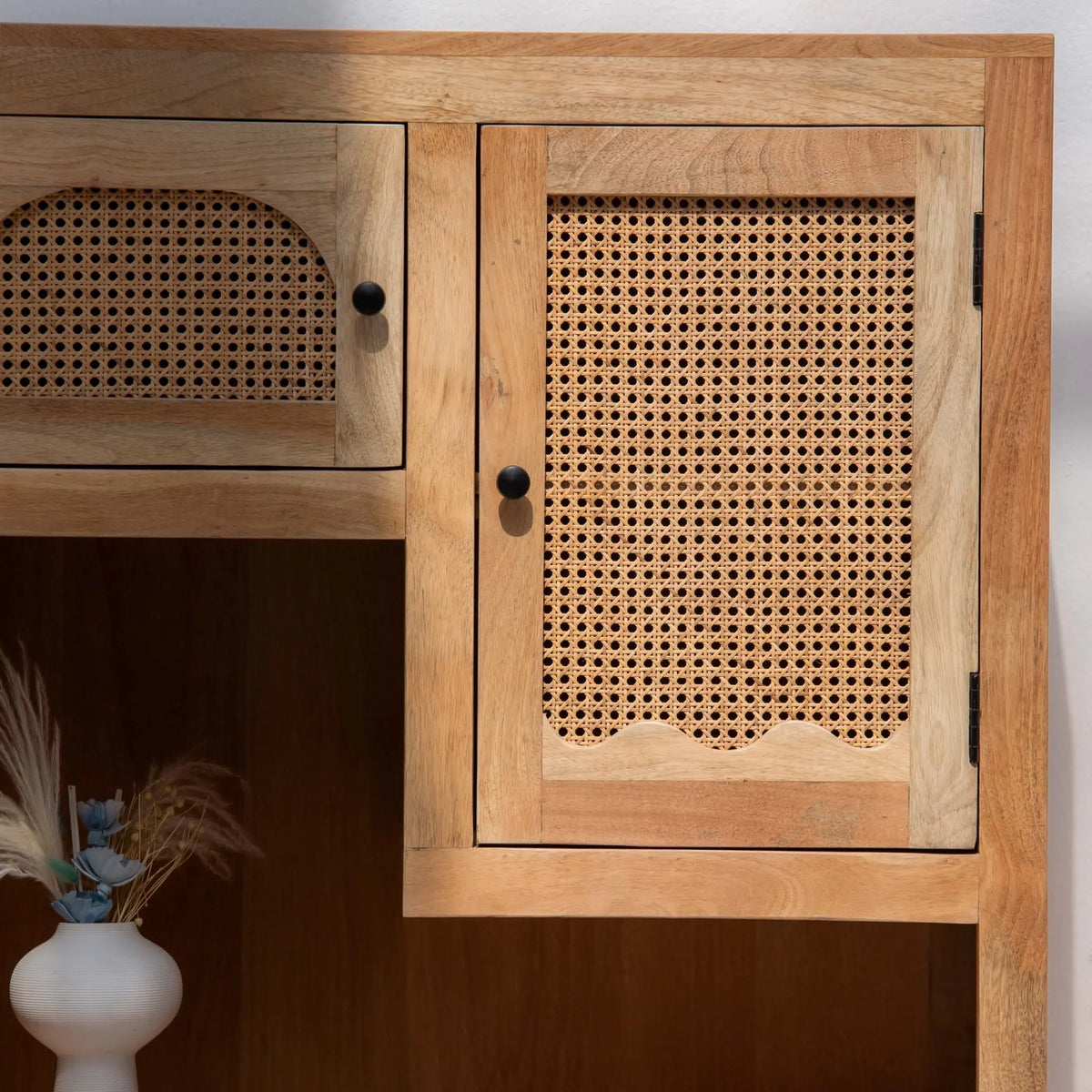 CANOVIA CANE KITCHEN CABINET - Art and craft furniture