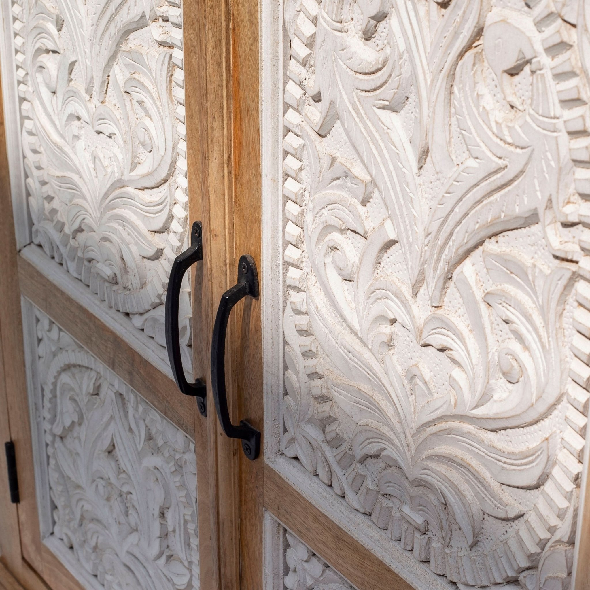 CARVA WOODEN SIDEBOARD - Art and craft furniture