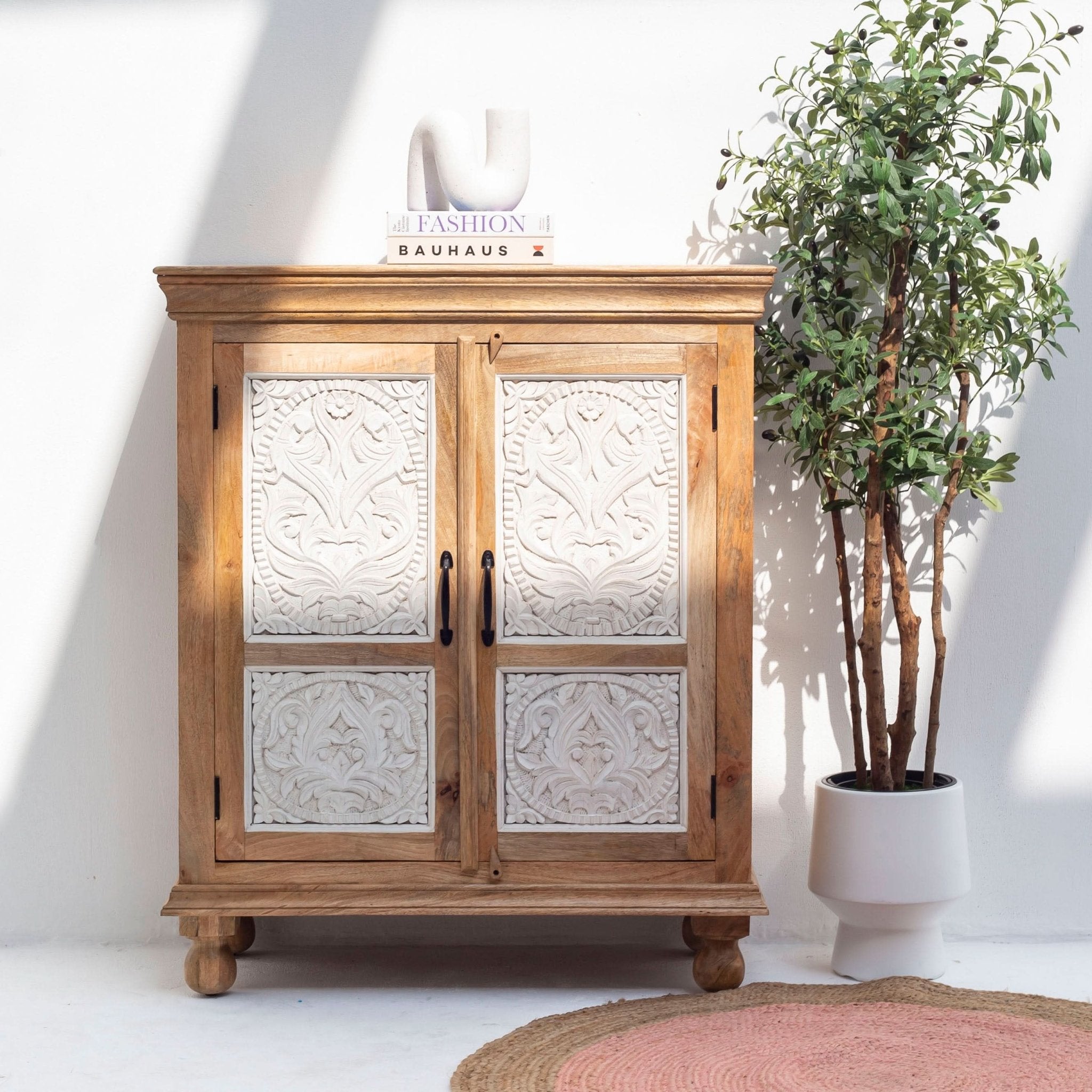 CARVA WOODEN SIDEBOARD - Art and craft furniture
