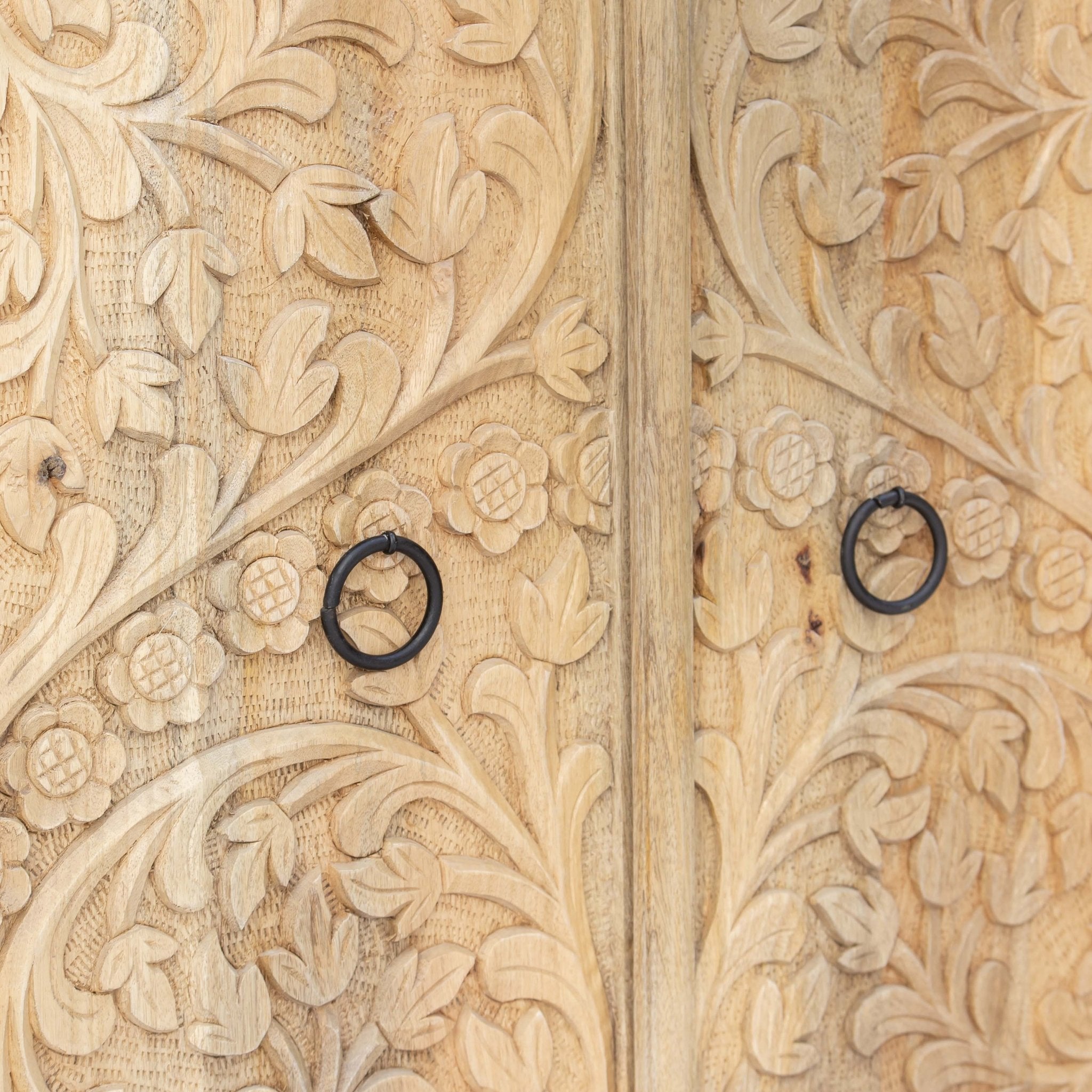 CARVING WOODEN CABINET - Art and craft furniture