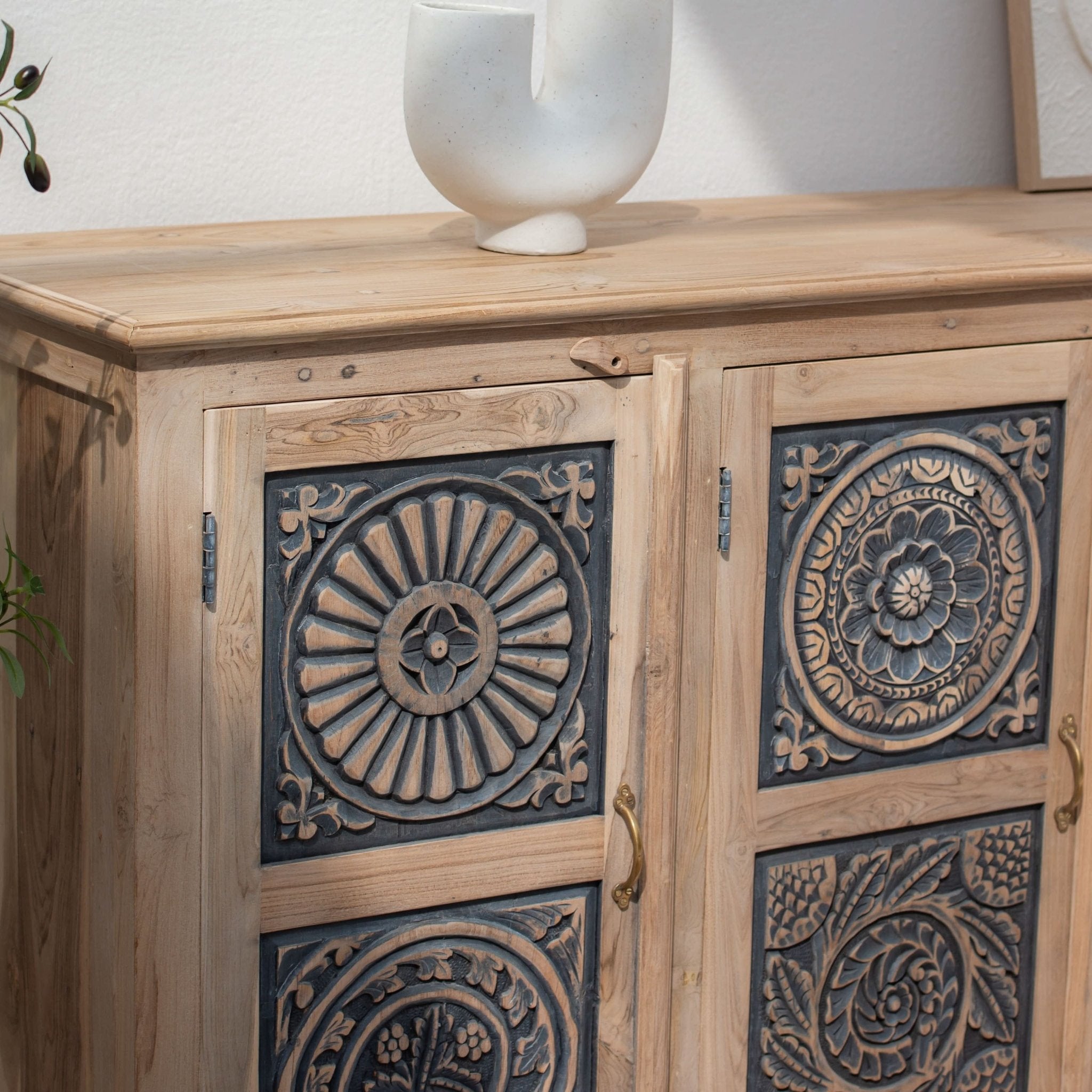 CHARLORE WOODEN FOUR DOOR SIDEBOARD - Art and craft furniture