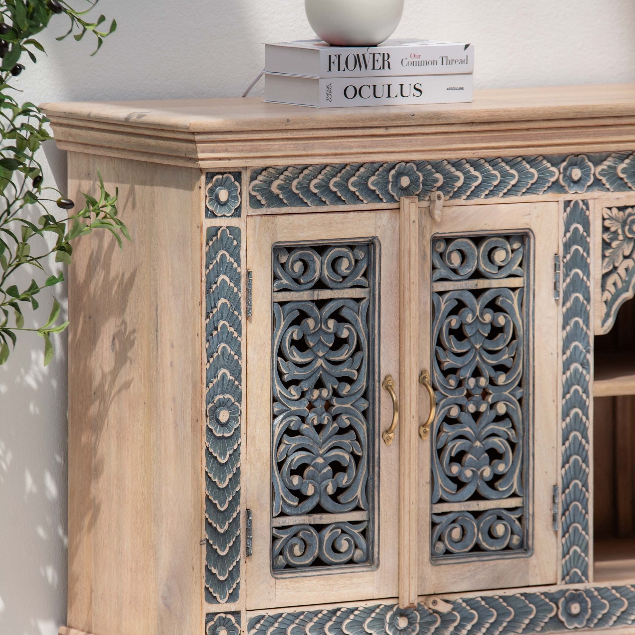 CHARLORE WOODEN SIDEBOARD - Art and craft furniture