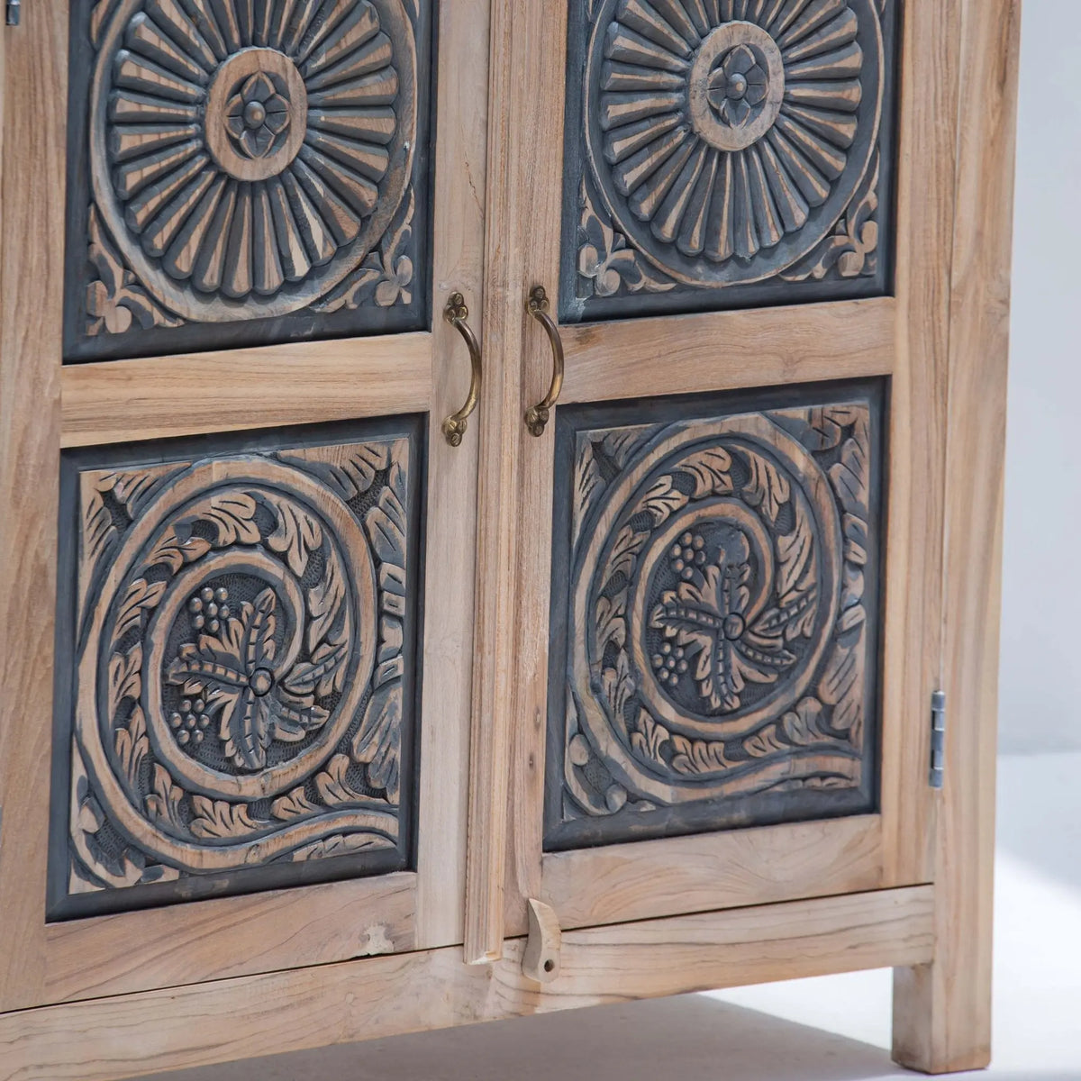 CHARLORE WOODEN TWO DOOR SIDEBOARD - Art and craft furniture