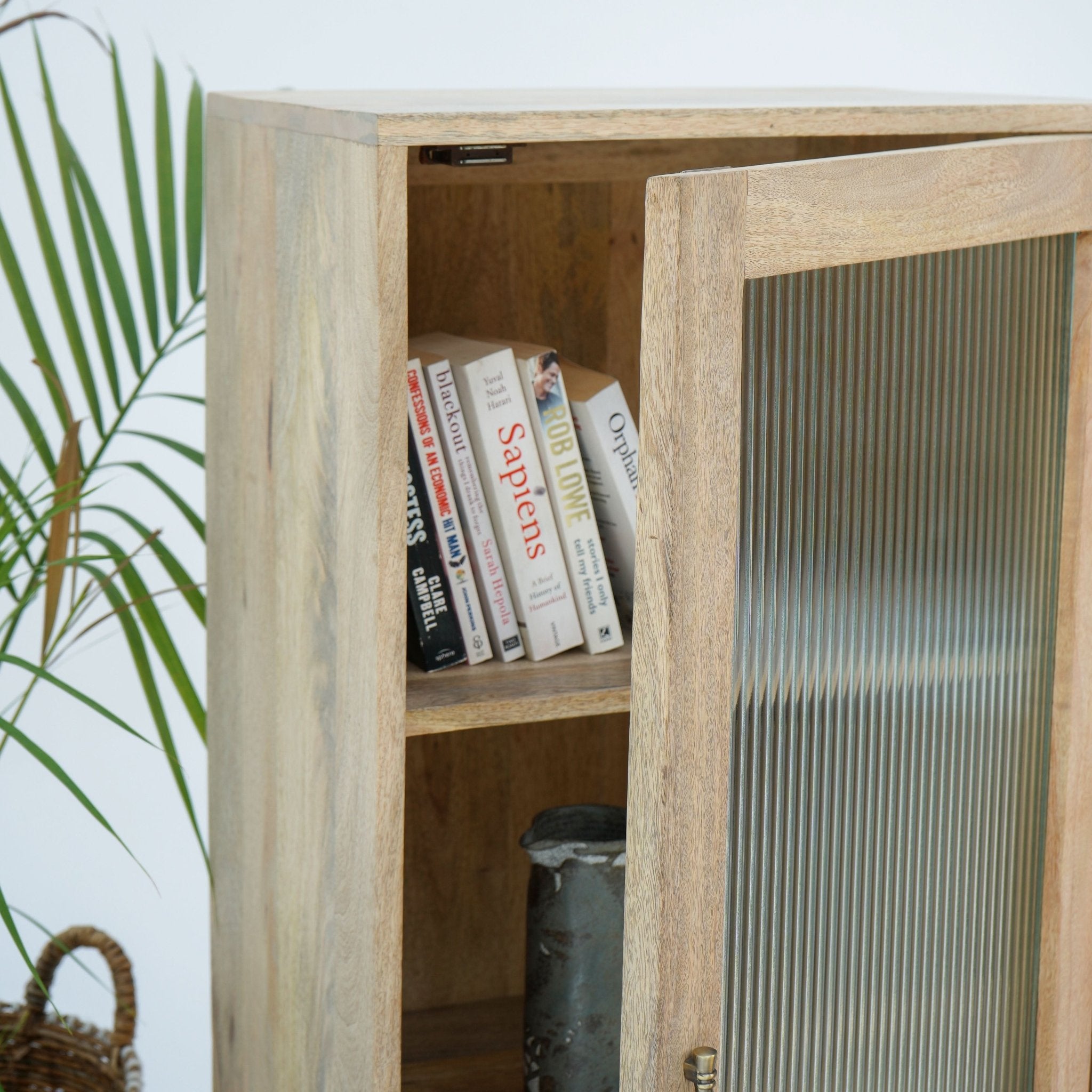 CLASSIC ONE GLASS DOOR CABINET - Art and craft furniture