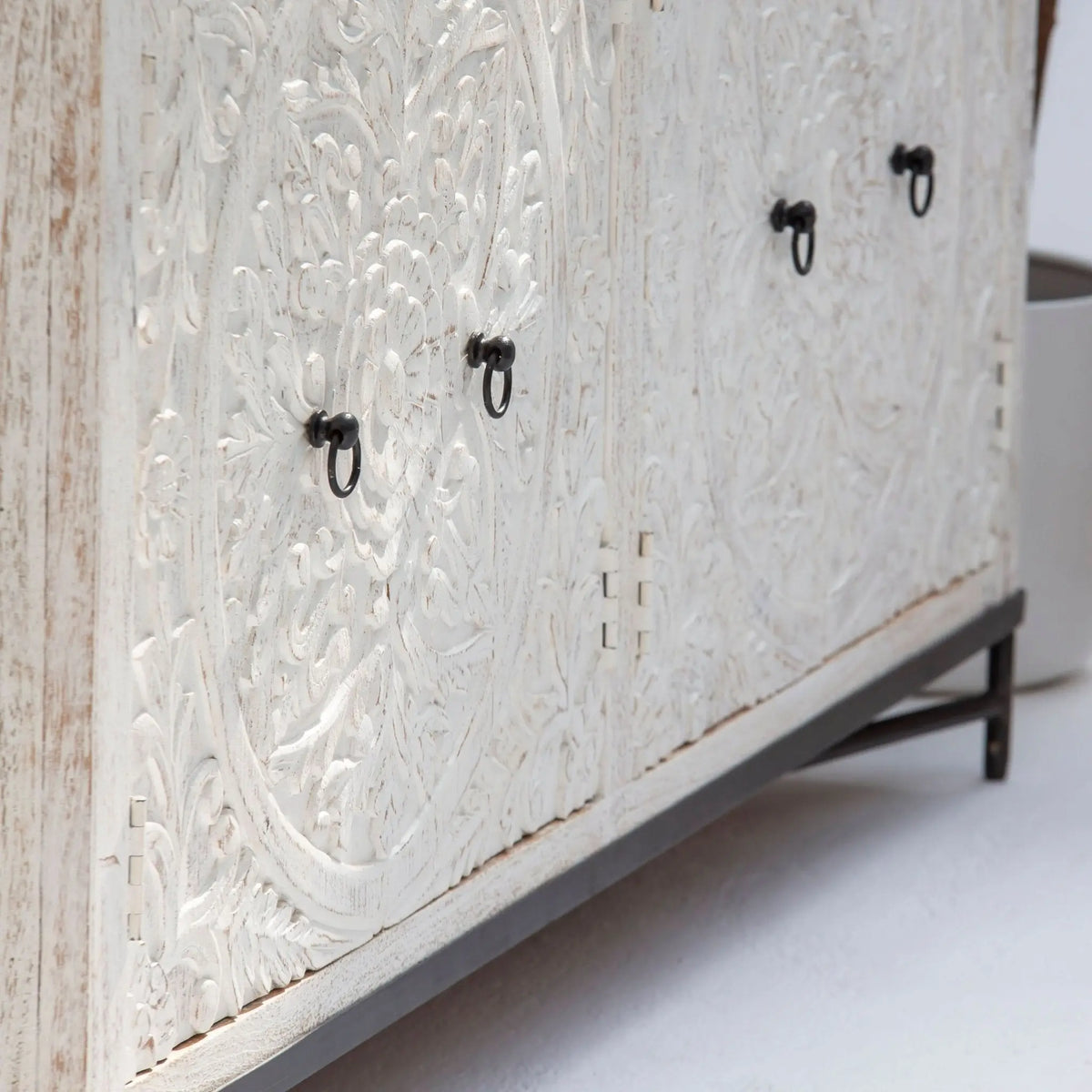 Dabora Carving Wooden Four Door Sideboard - Art and craft furniture