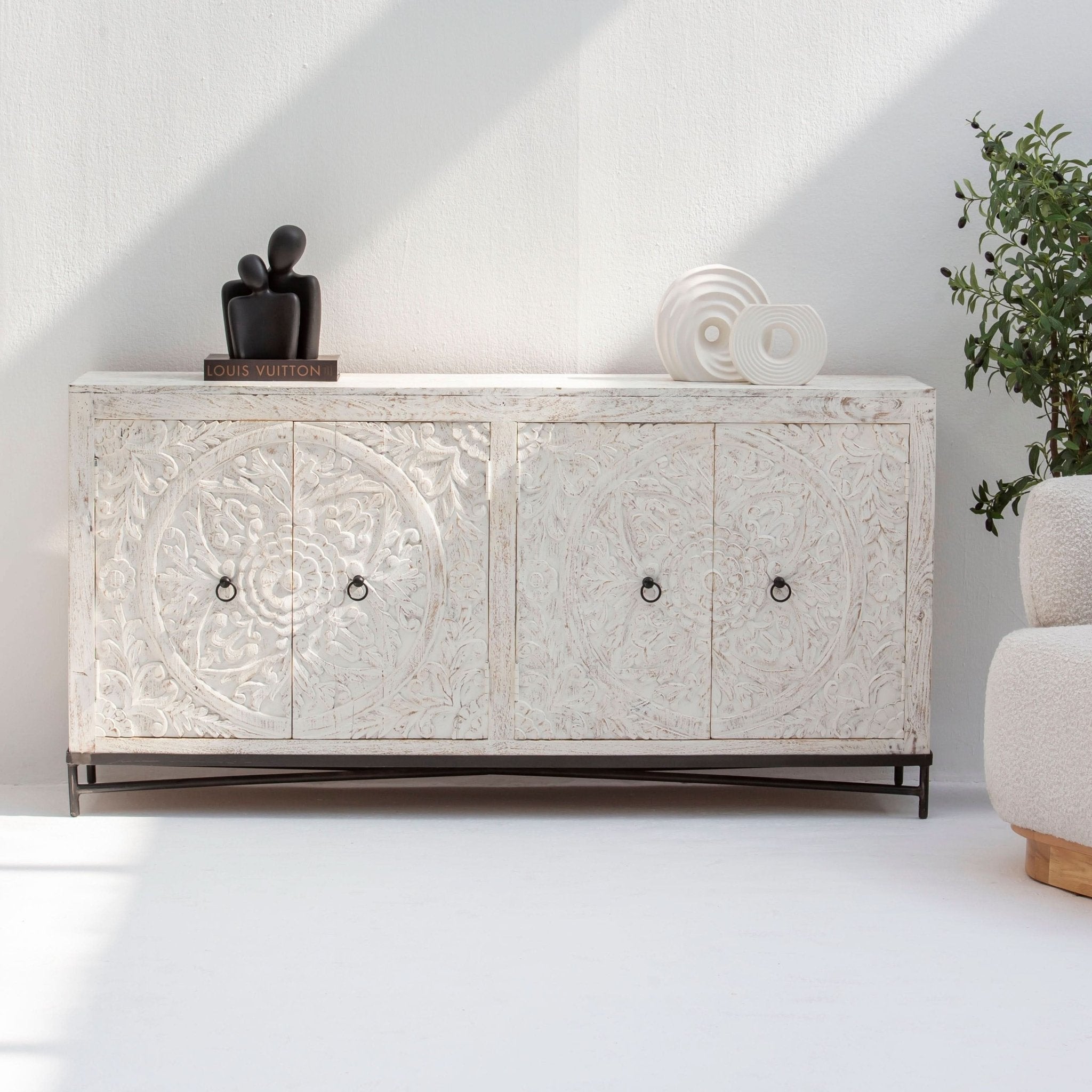 DABORA CARVING WOODEN FOUR DOOR SIDEBOARD - Art and craft furniture