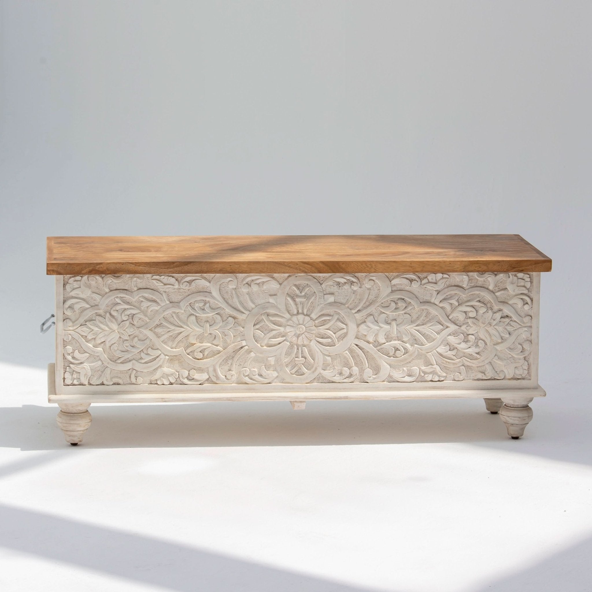 DABORA HANDCARVED WOODEN BOX - Art and craft furniture