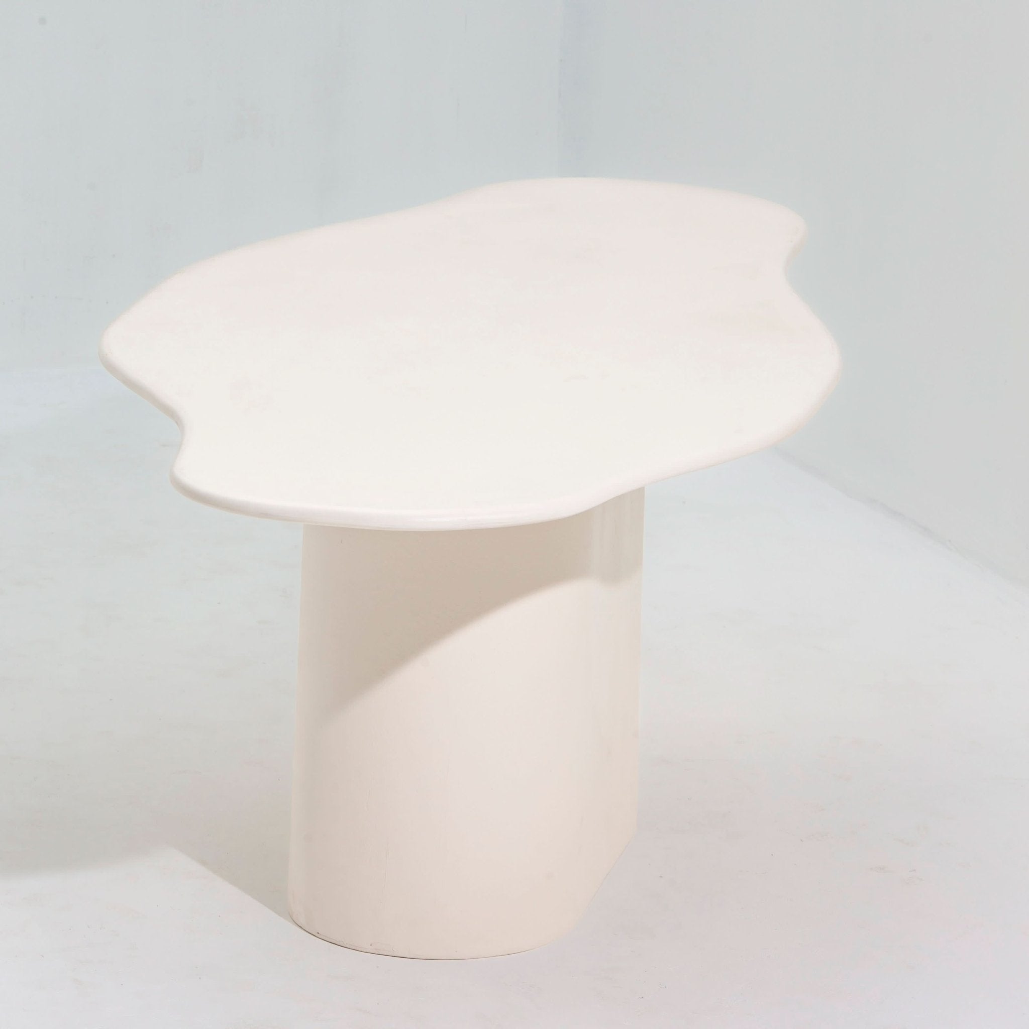 DANISH ORGANIC SHAPE DINING TABLE - Art and craft furniture