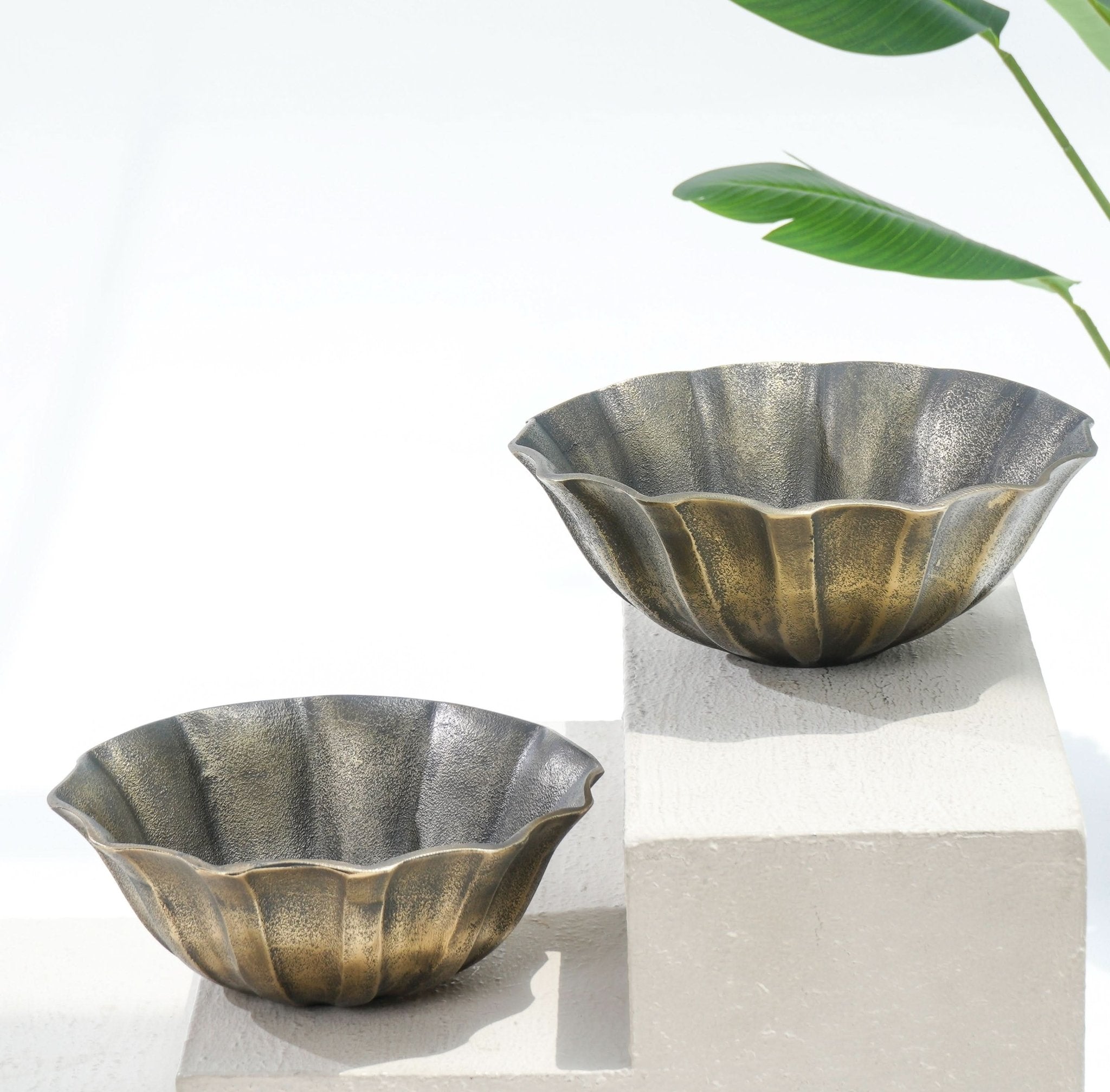ELEGANT EMBER SMALL ROUND BOWL - Art and craft furniture