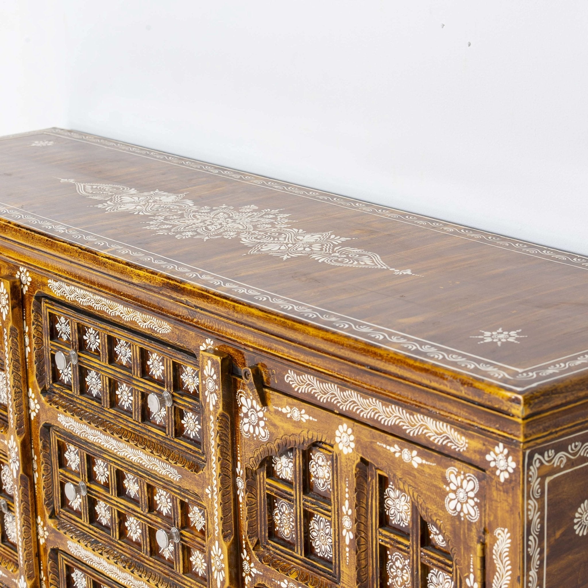 ELMORA PAINTING WOODEN SIDEBOARD - Art and craft furniture