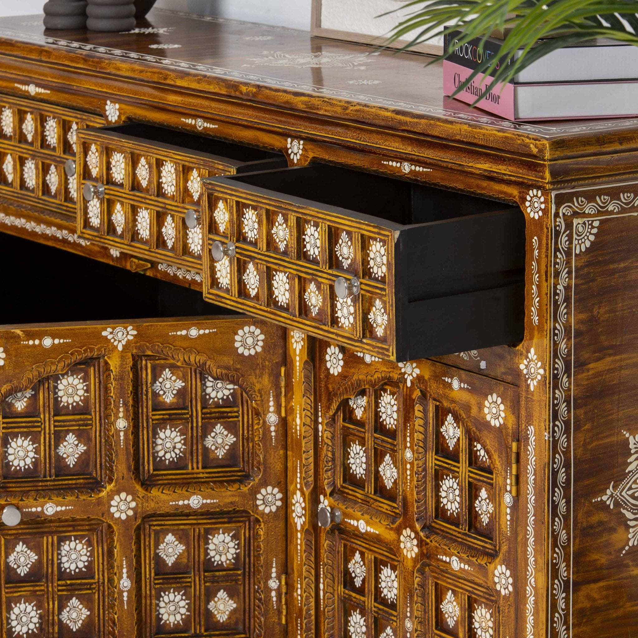 ELMORA PAINTING WOODEN SIDEBOARD - Art and craft furniture