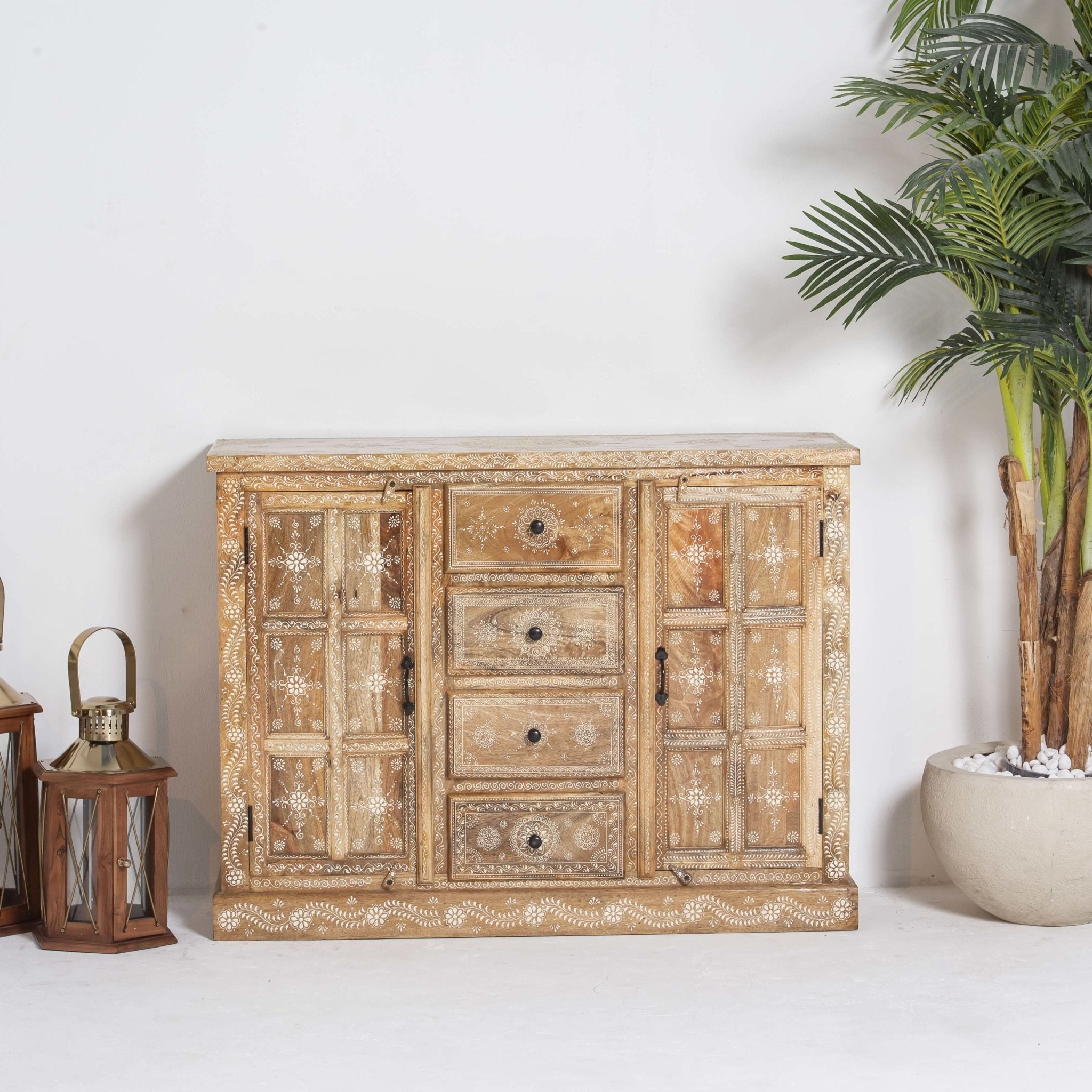 ELMORA PAINTING WOODEN SIDEBOARD - Art and craft furniture