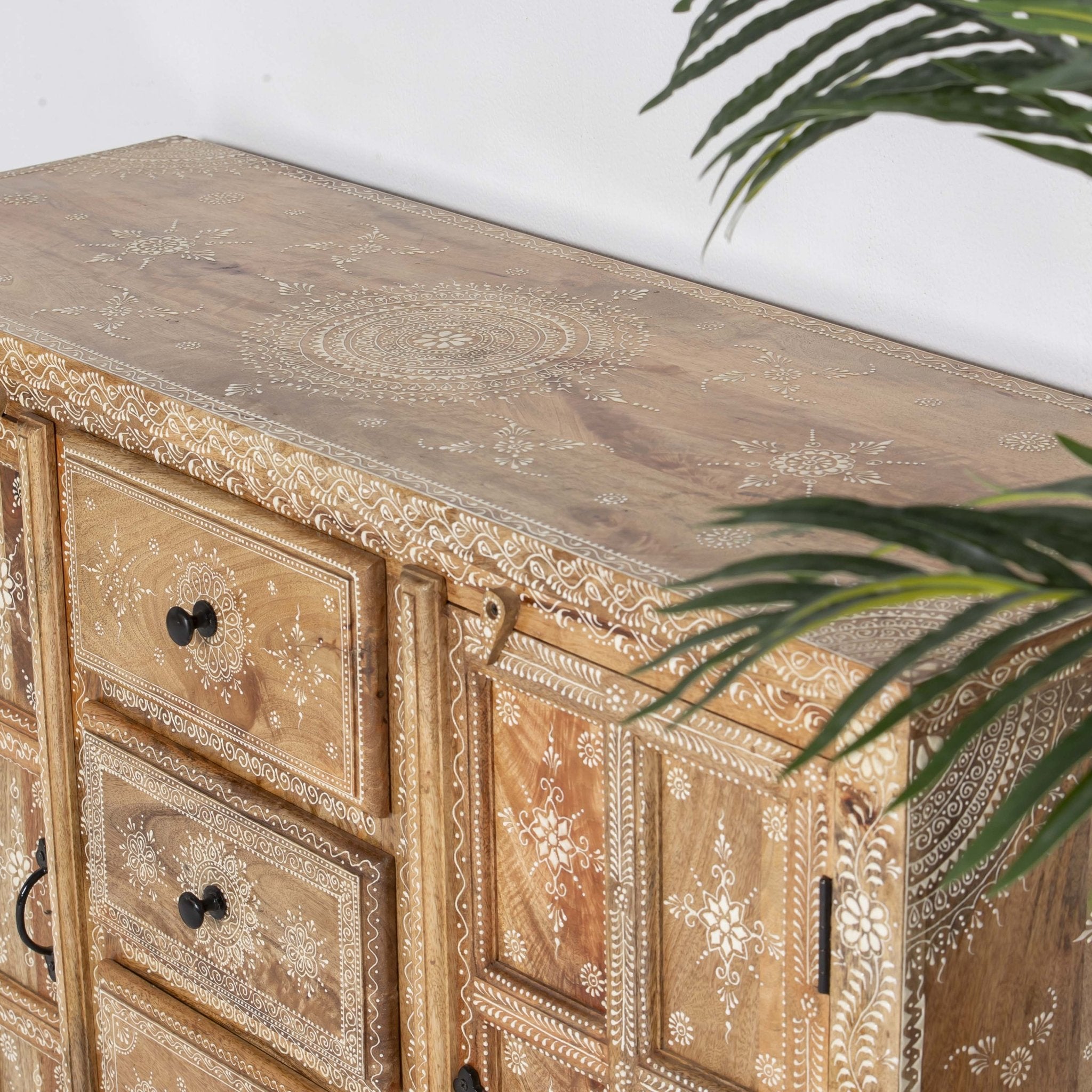 ELMORA PAINTING WOODEN SIDEBOARD - Art and craft furniture