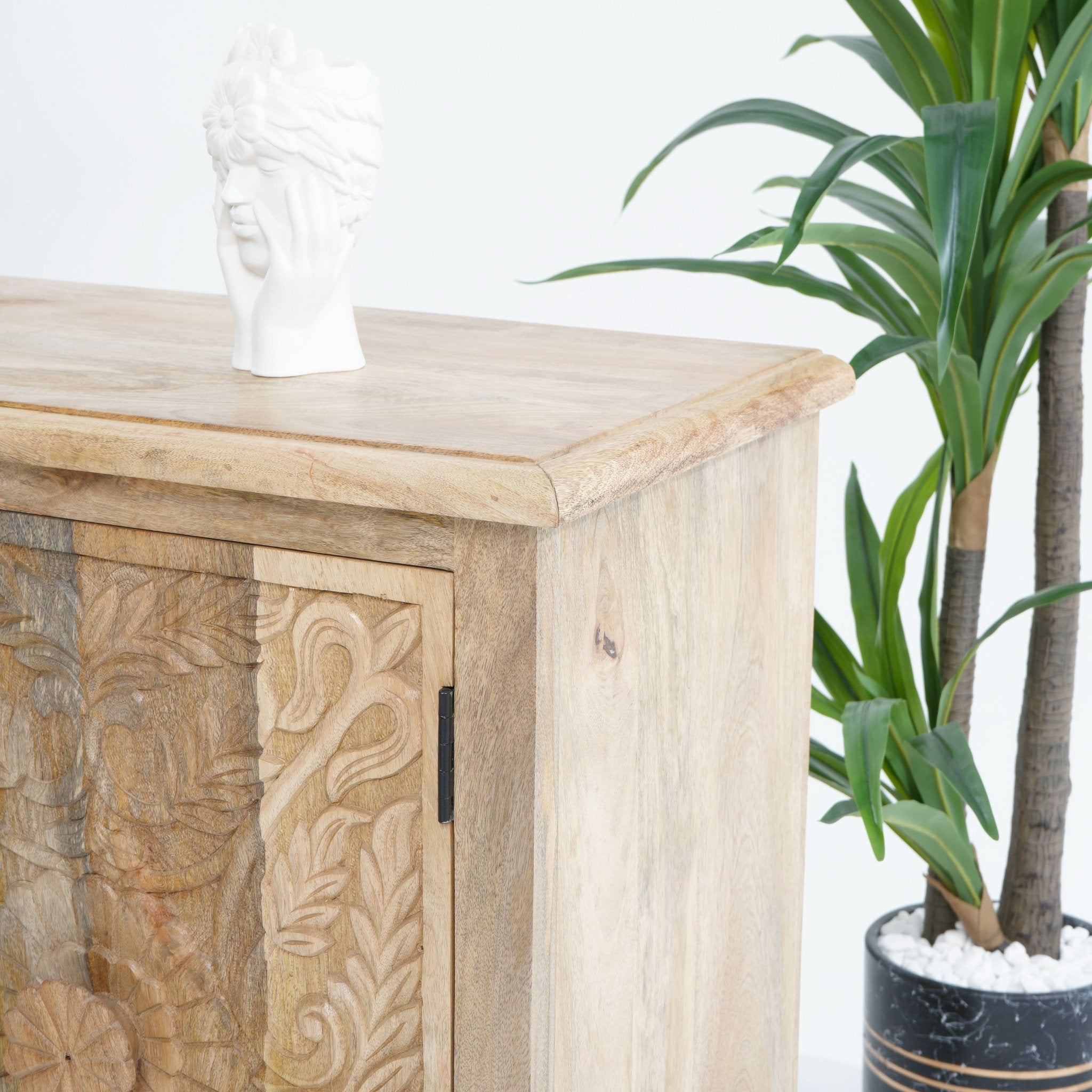 ESPERANCE THREE DOOR SIDEBOARD - Art and craft furniture