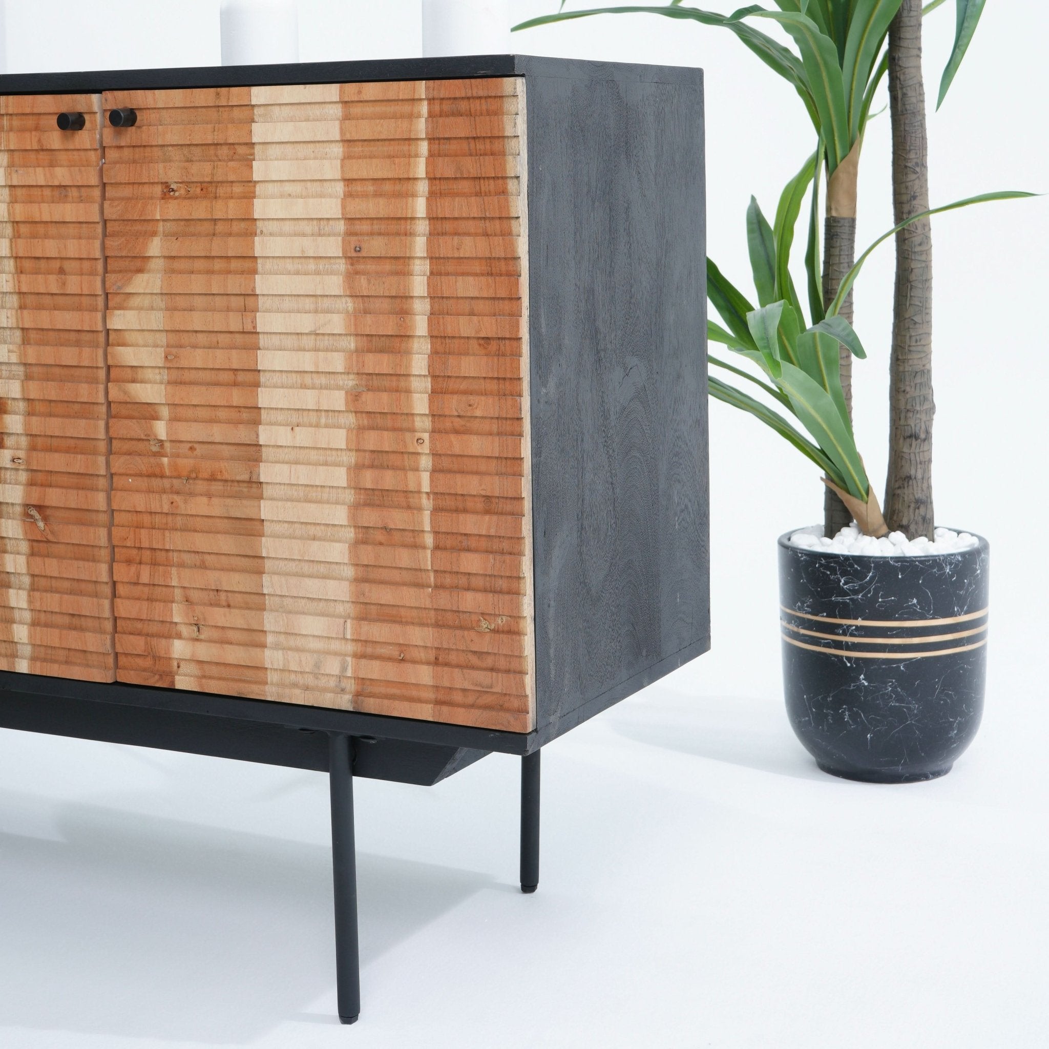 FLORENCE ACACIA THREE DOOR SIDEBOARD - Art and craft furniture