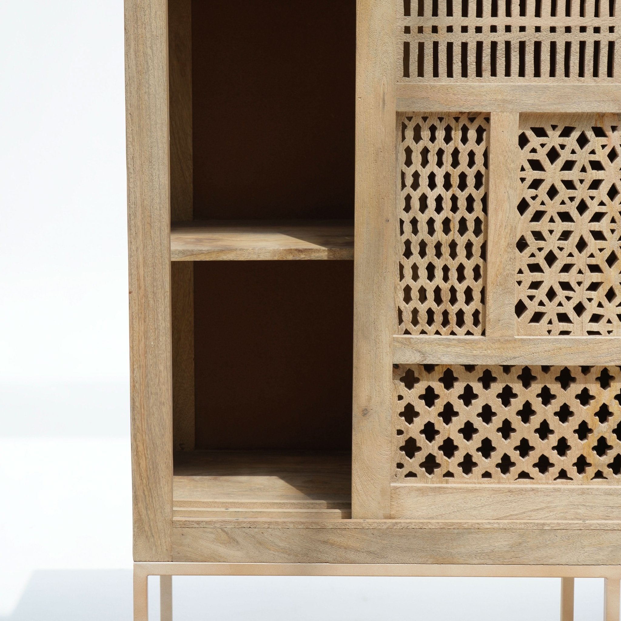 FREETOWN FUSION SLIDING DOOR CABINET - Art and craft furniture