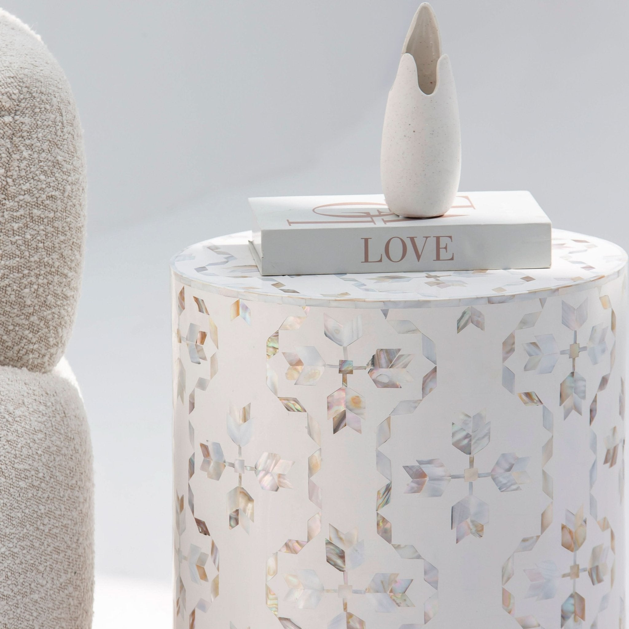 GEOMETRIC-WHITE MOTHER OF PEARL ROUND STOOL - Art and craft furniture