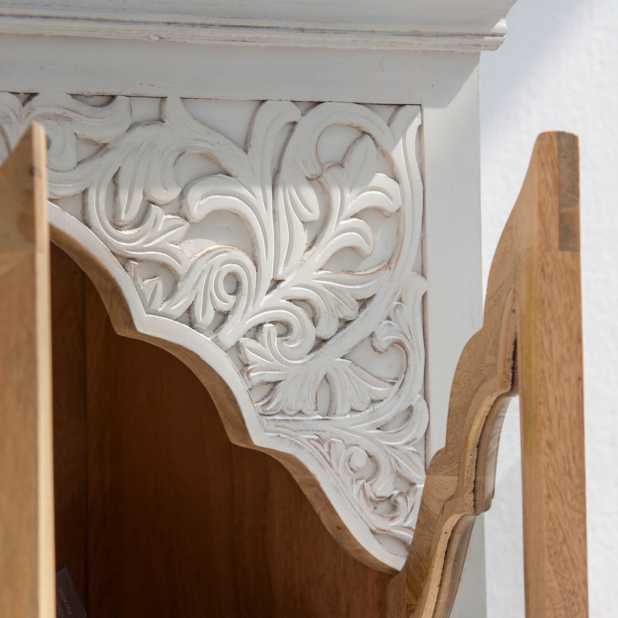 HAVELI WOODEN GLASS CARVING CABINET - Art and craft furniture