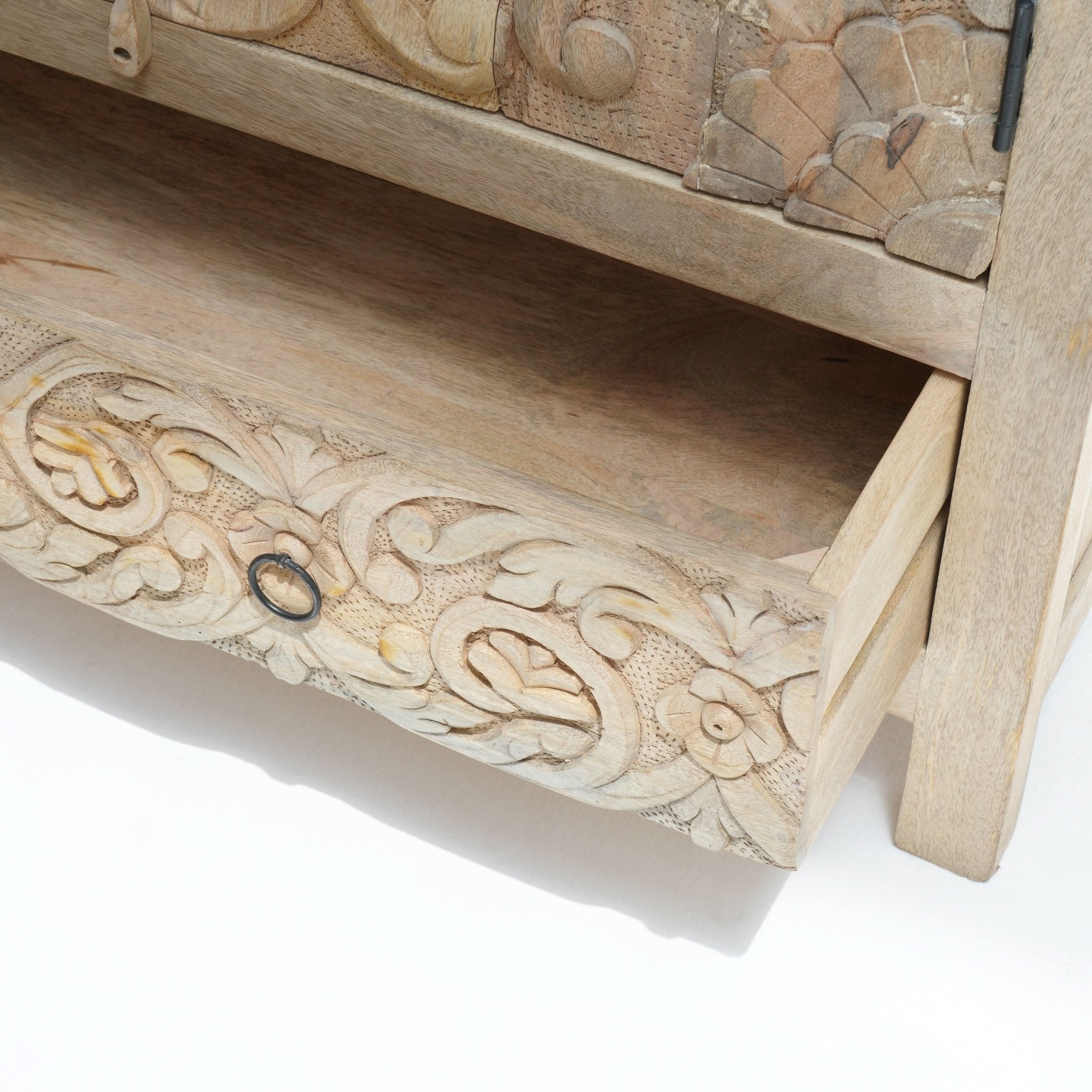 HERITAGE DABORA CARVED CABINET - Art and craft furniture
