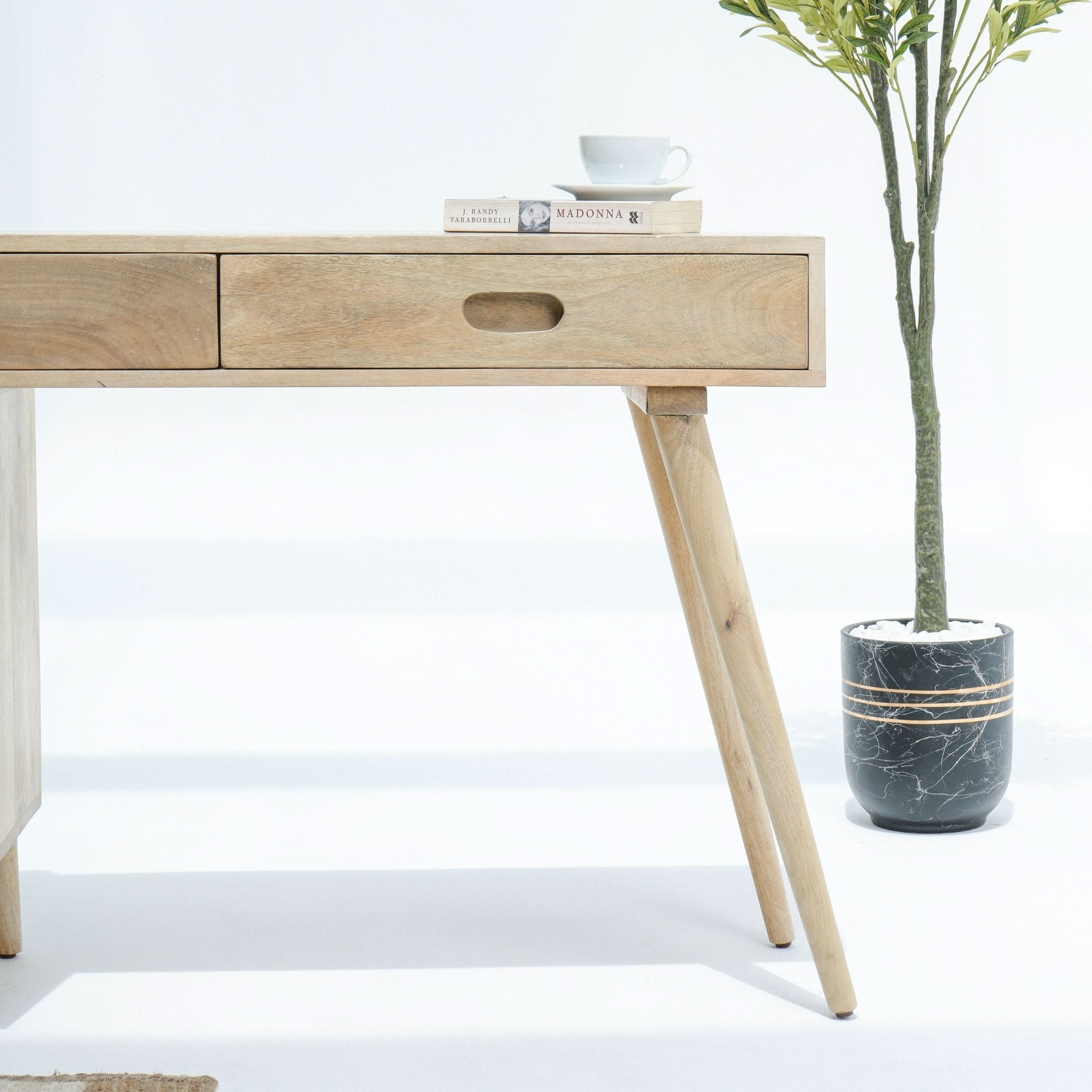 ILLUMINATE SPACE STUDY DESK - Art and craft furniture