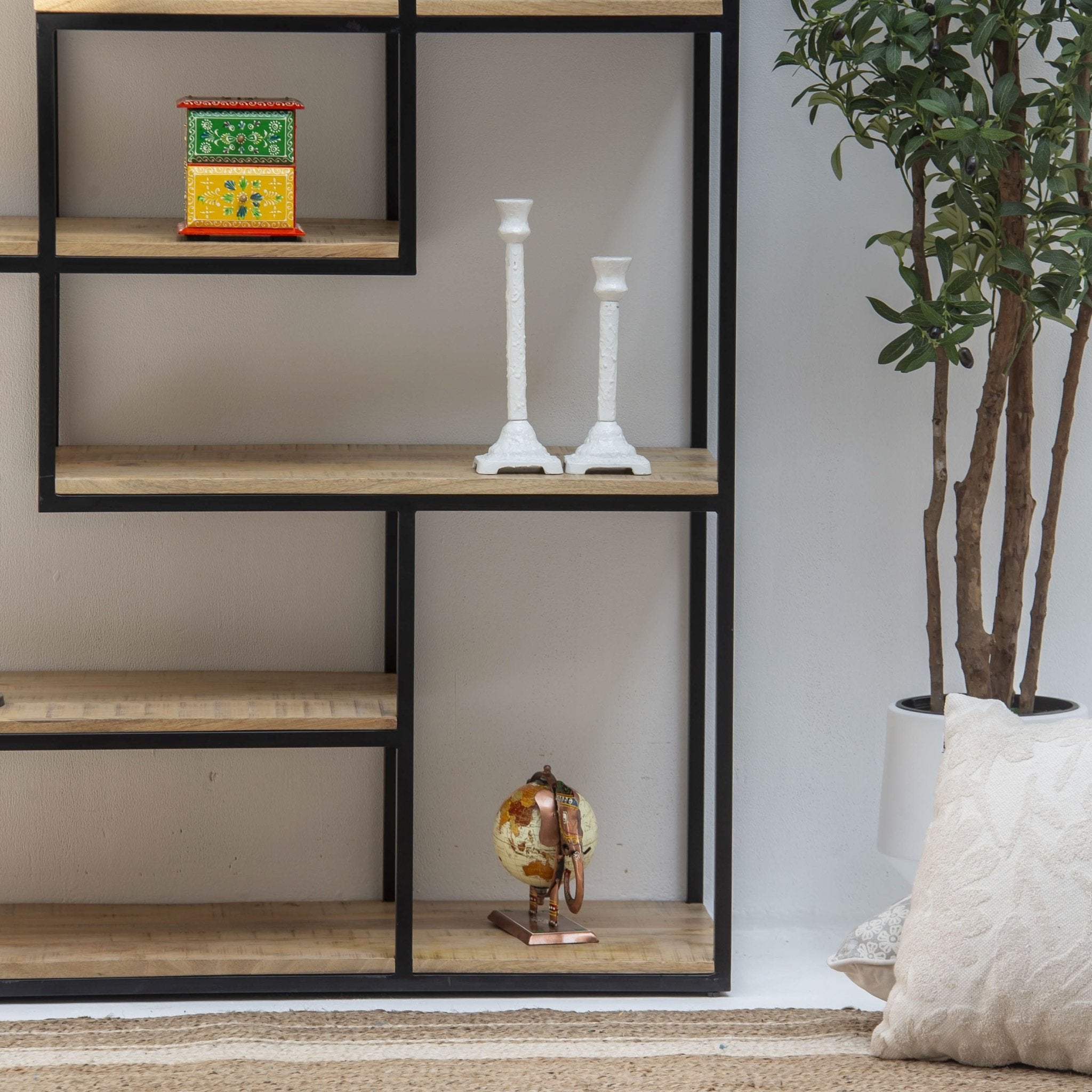 INDUSTRIAL WOODEN BOOKSHELF - Art and craft furniture
