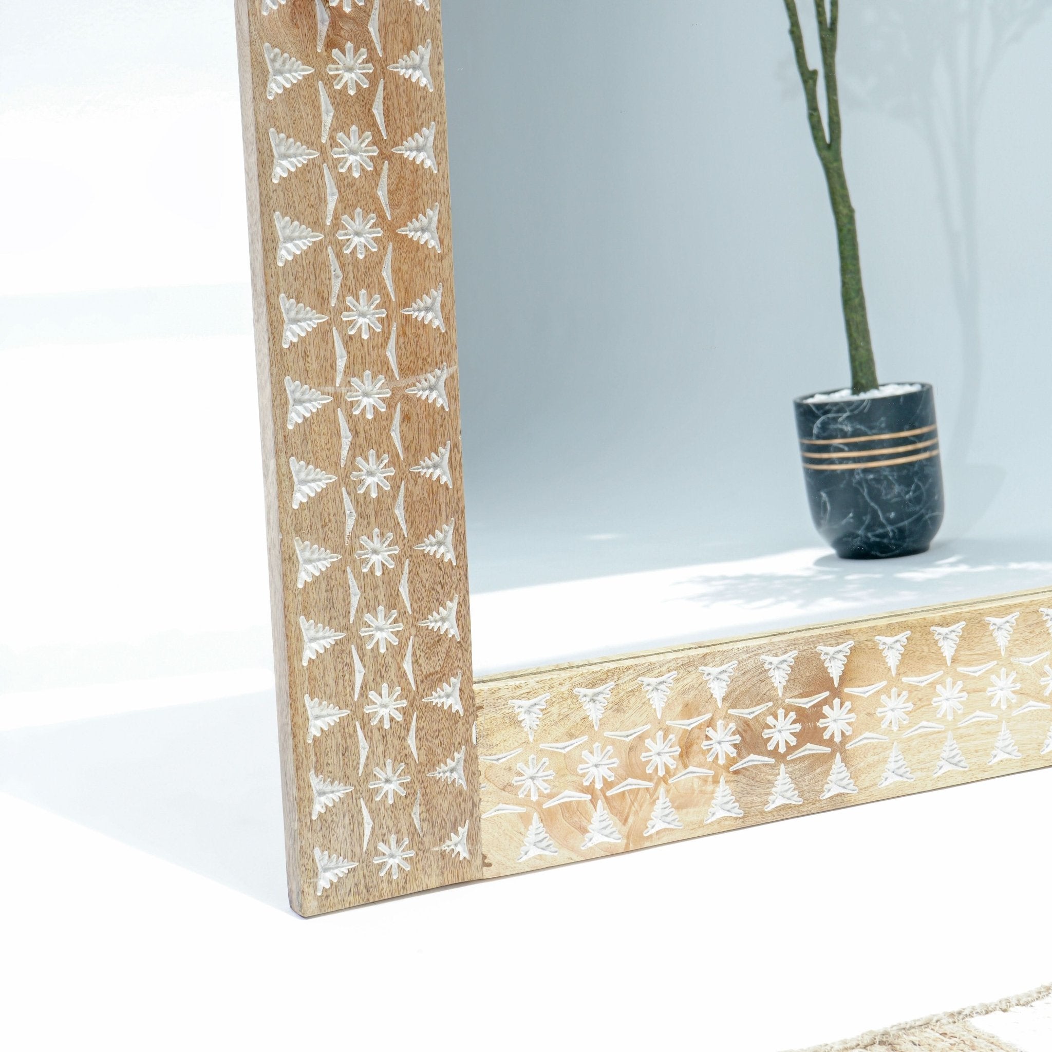 IVORY CNC DESIGN MIRROR FRAME - Art and craft furniture