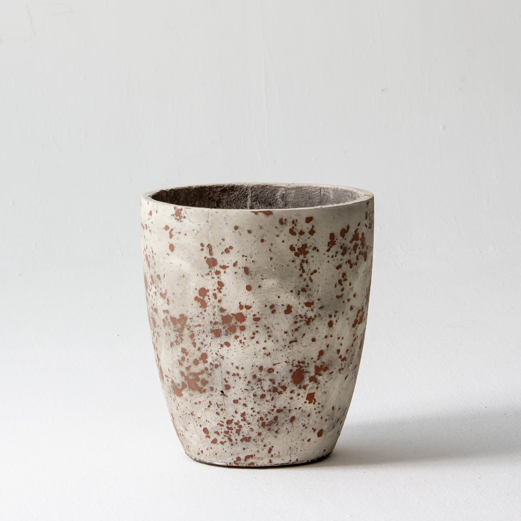 LIVA GREYISH PLANTER - Art and craft furniture