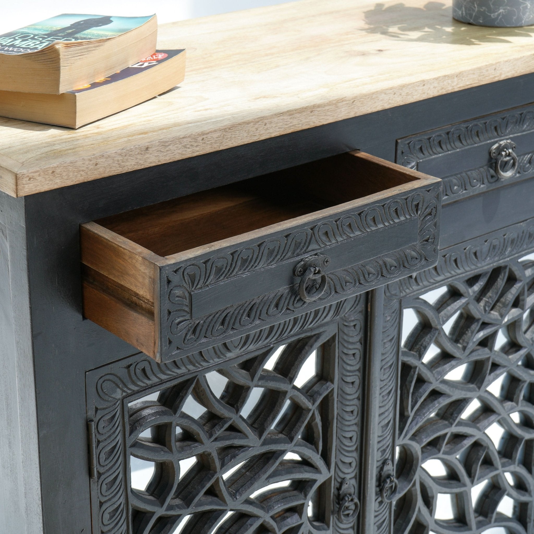 LUSTRE GLASS DOOR SIDEBOARD - Art and craft furniture