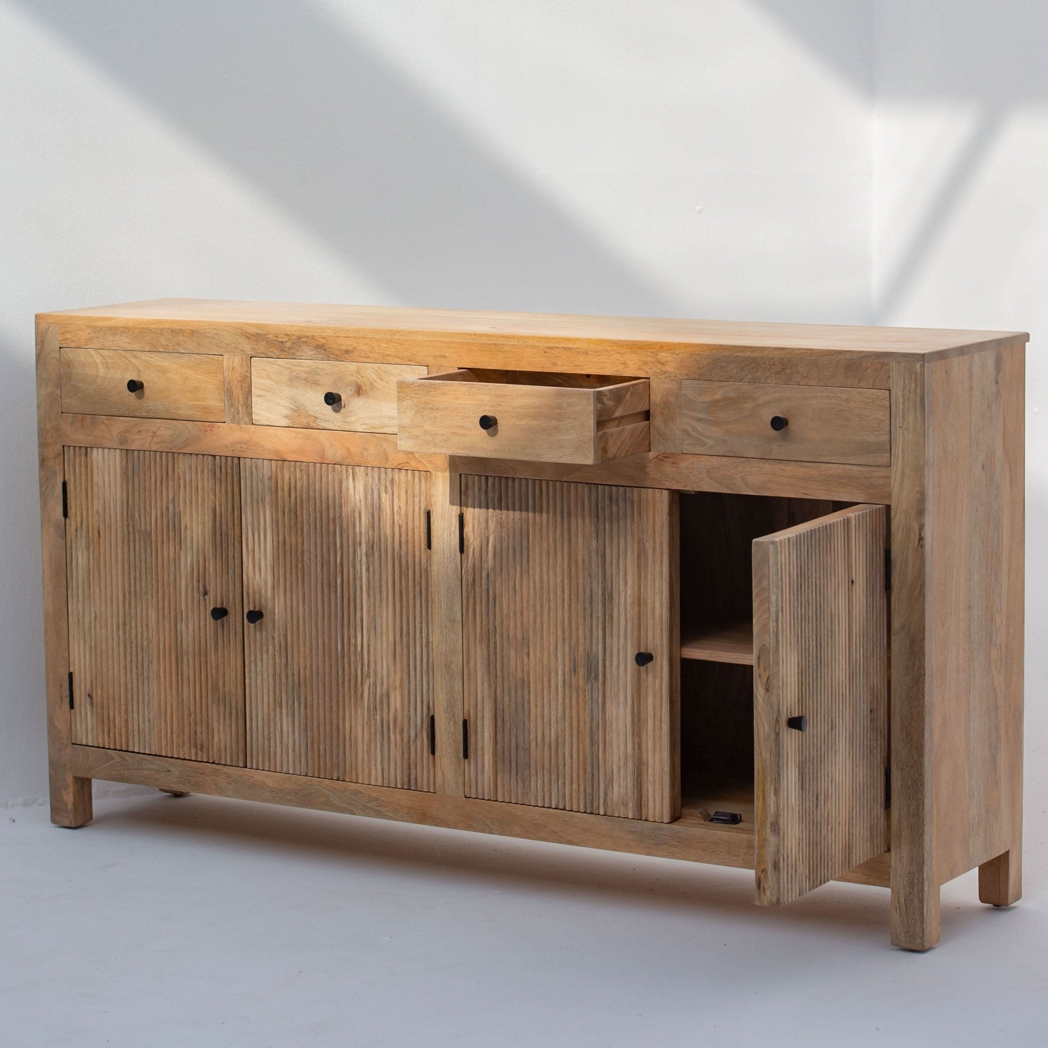 LUWIN LINNING MANGO WOOD SIDEBOARD - Art and craft furniture