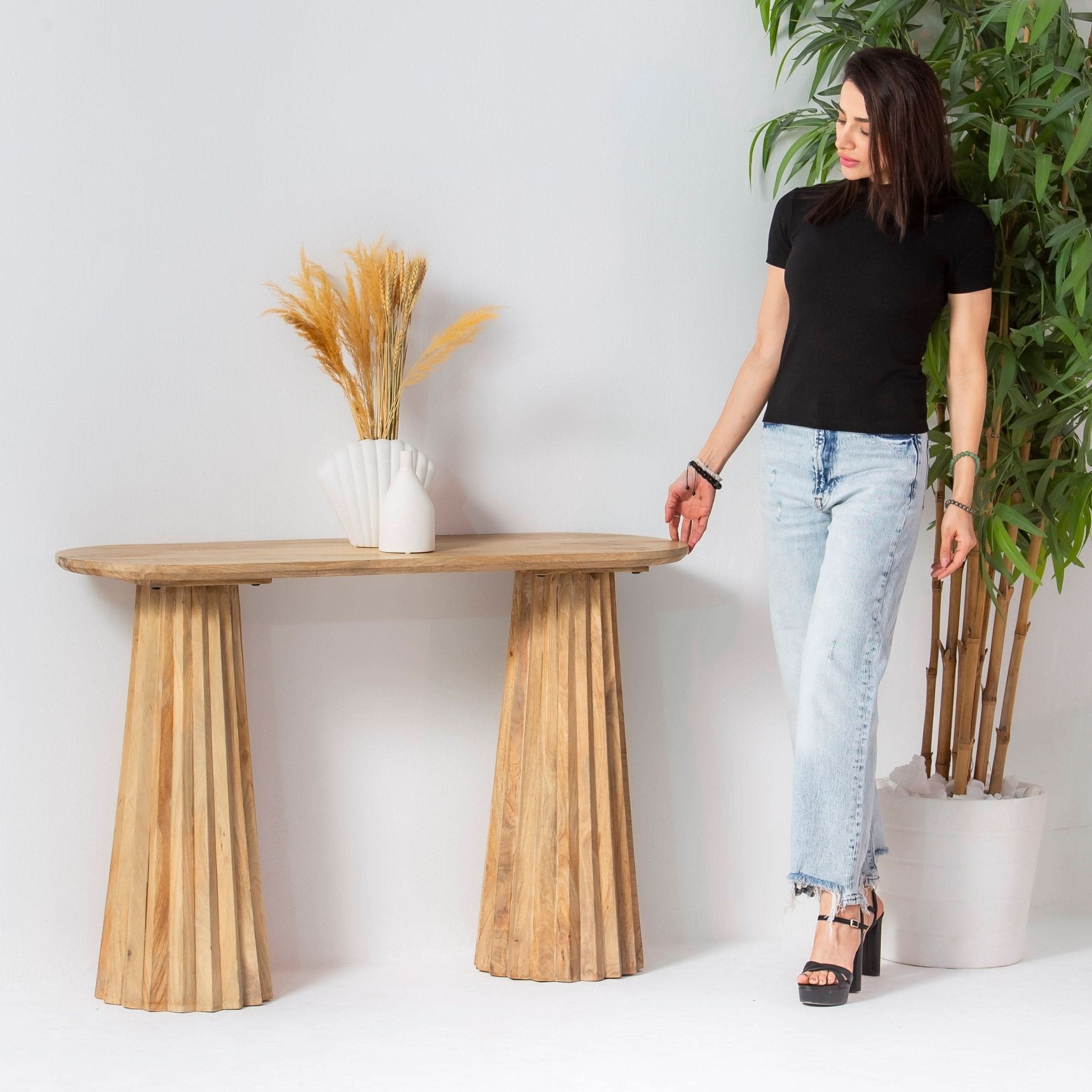 LUWIN WOODEN CONSOLE TABLE - Art and craft furniture