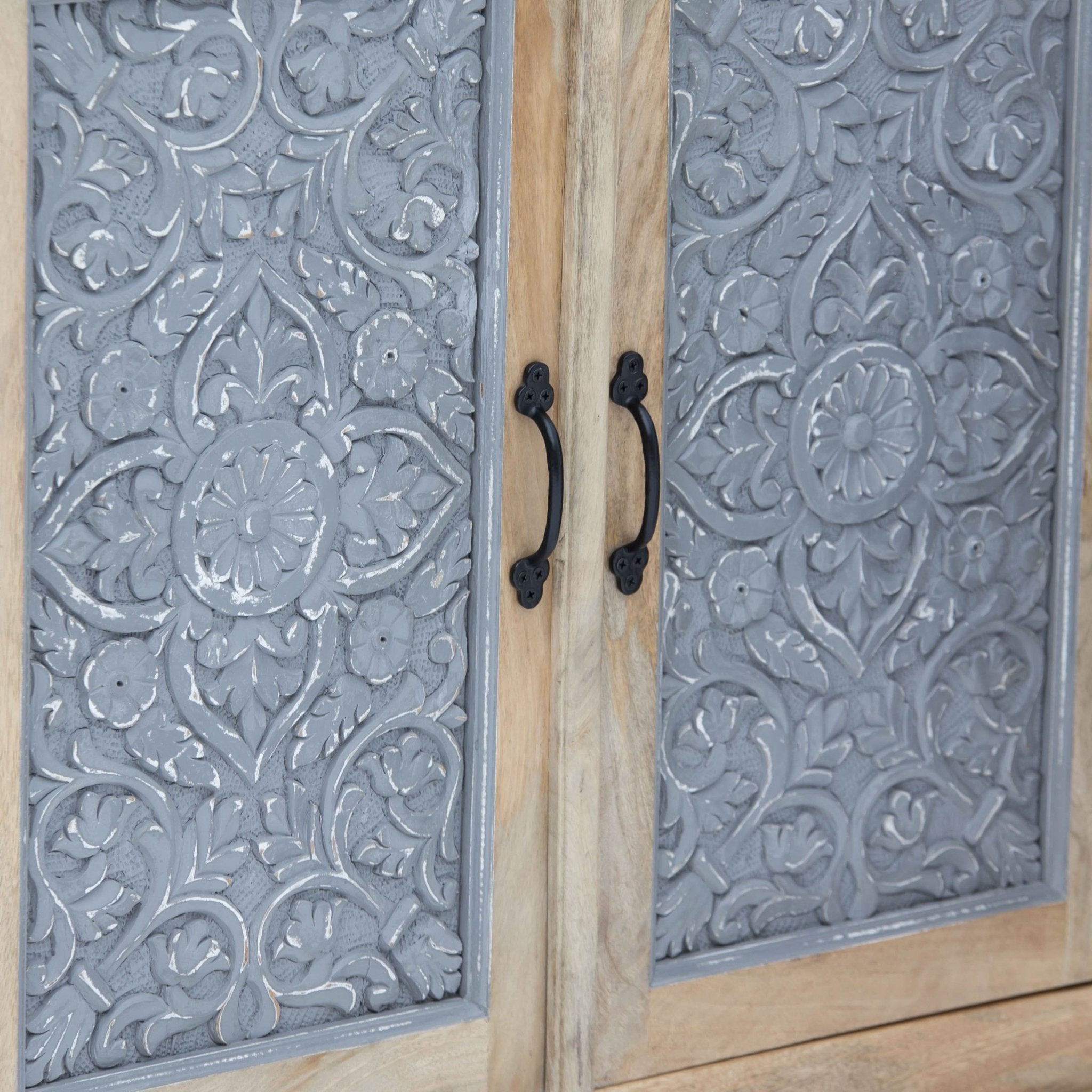 MAESTRO WOODEN CARVING SIDEBOARD - Art and craft furniture