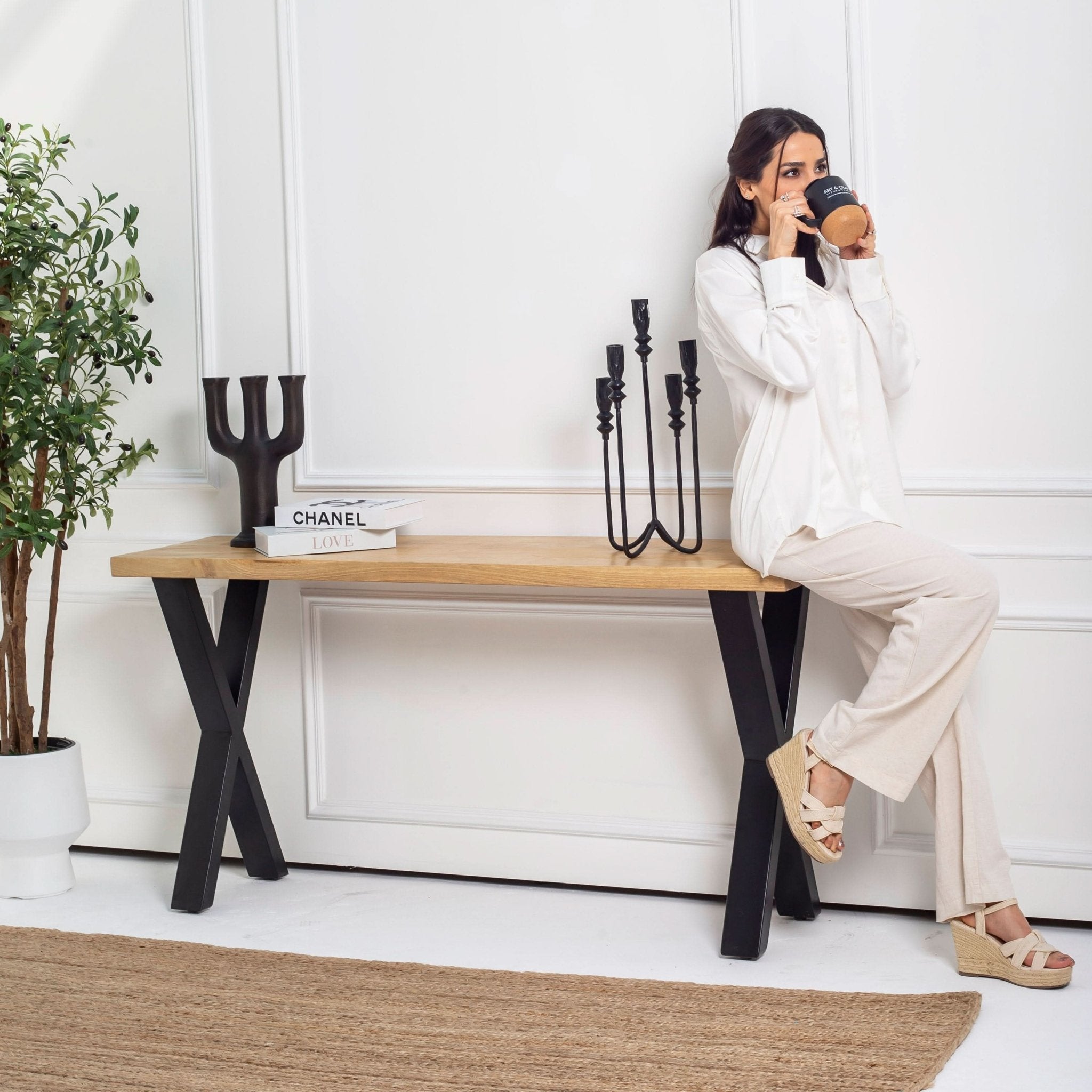 MANGO AURA CONSOLE TABLE - Art and craft furniture