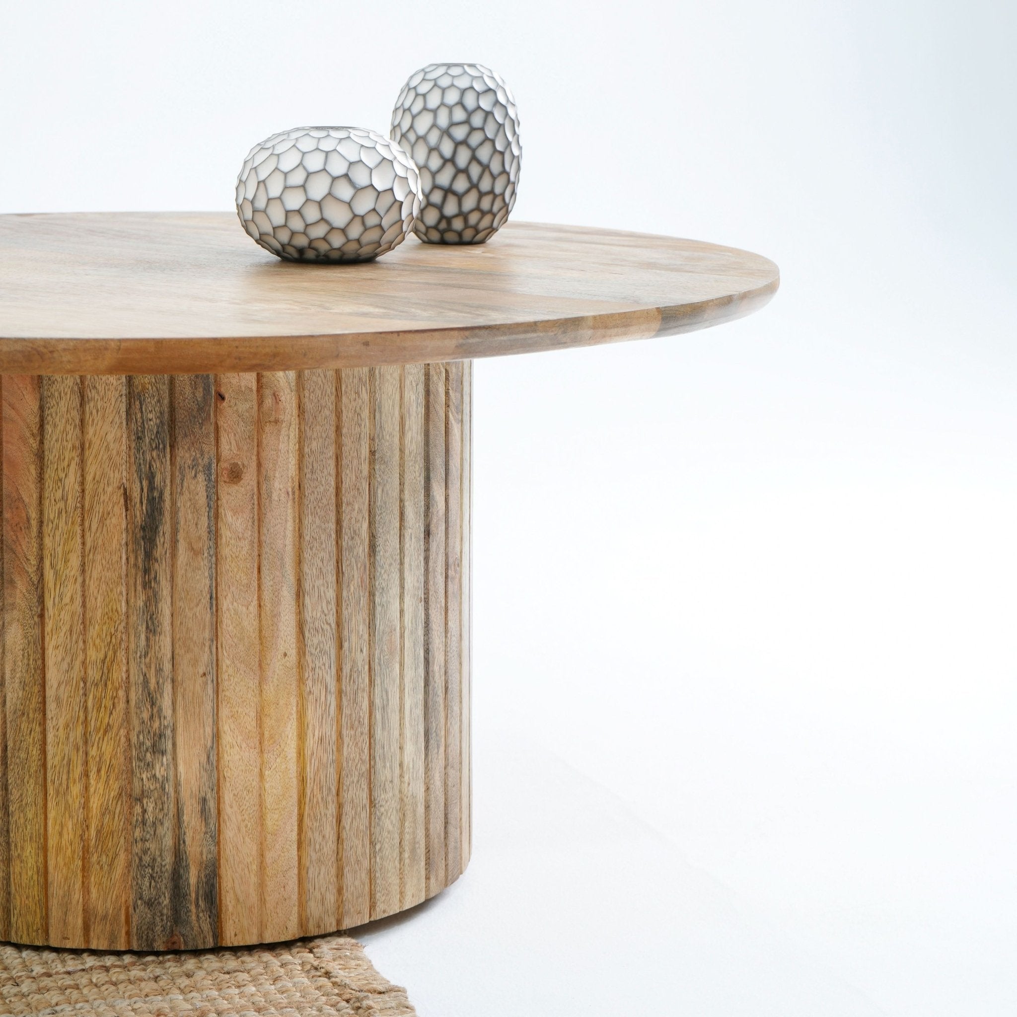 MONETERA WOODEN ROUND COFFEE TABLE - Art and craft furniture