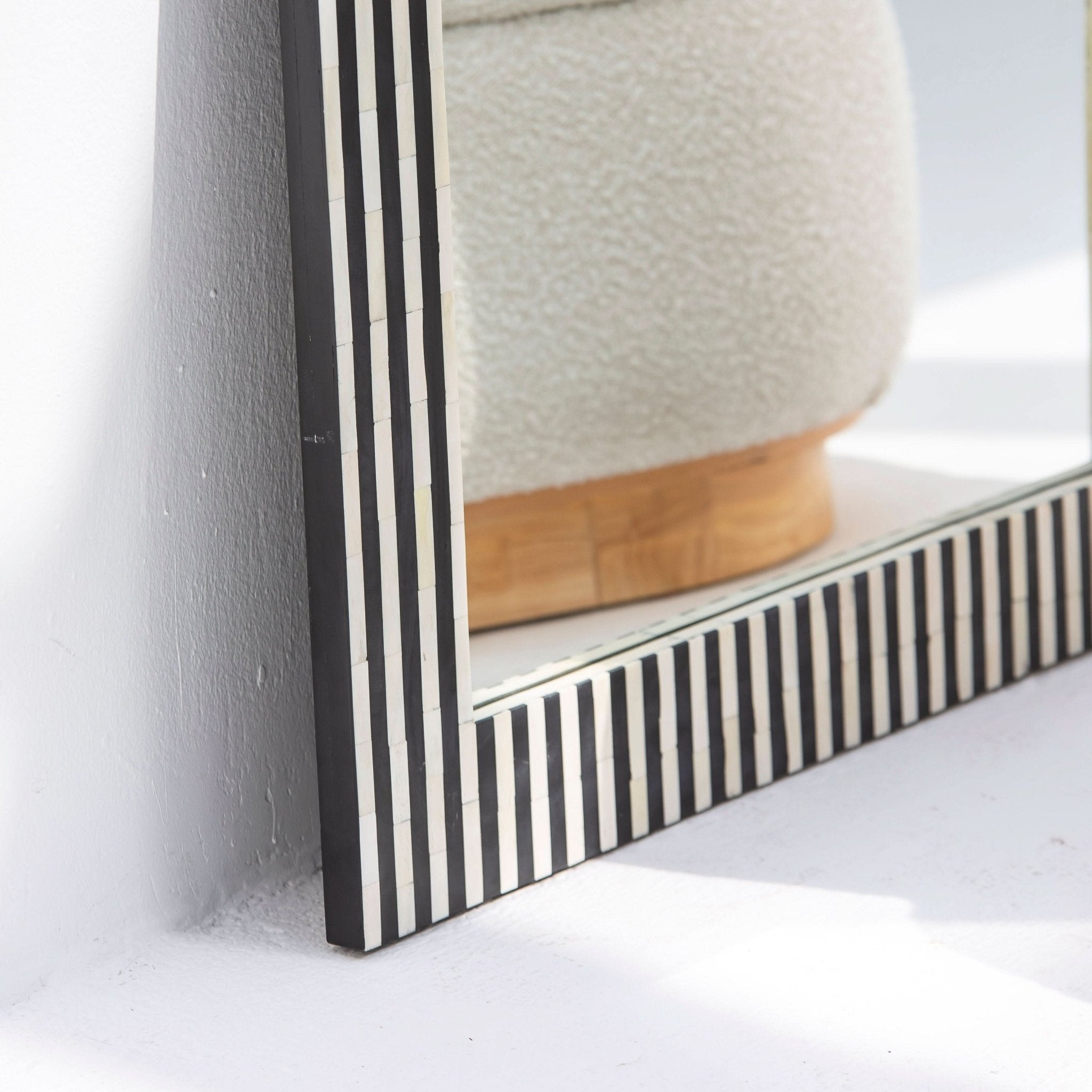 MYSTIC-BLACK STRIP INLAY MIRROR FRAME - Art and craft furniture