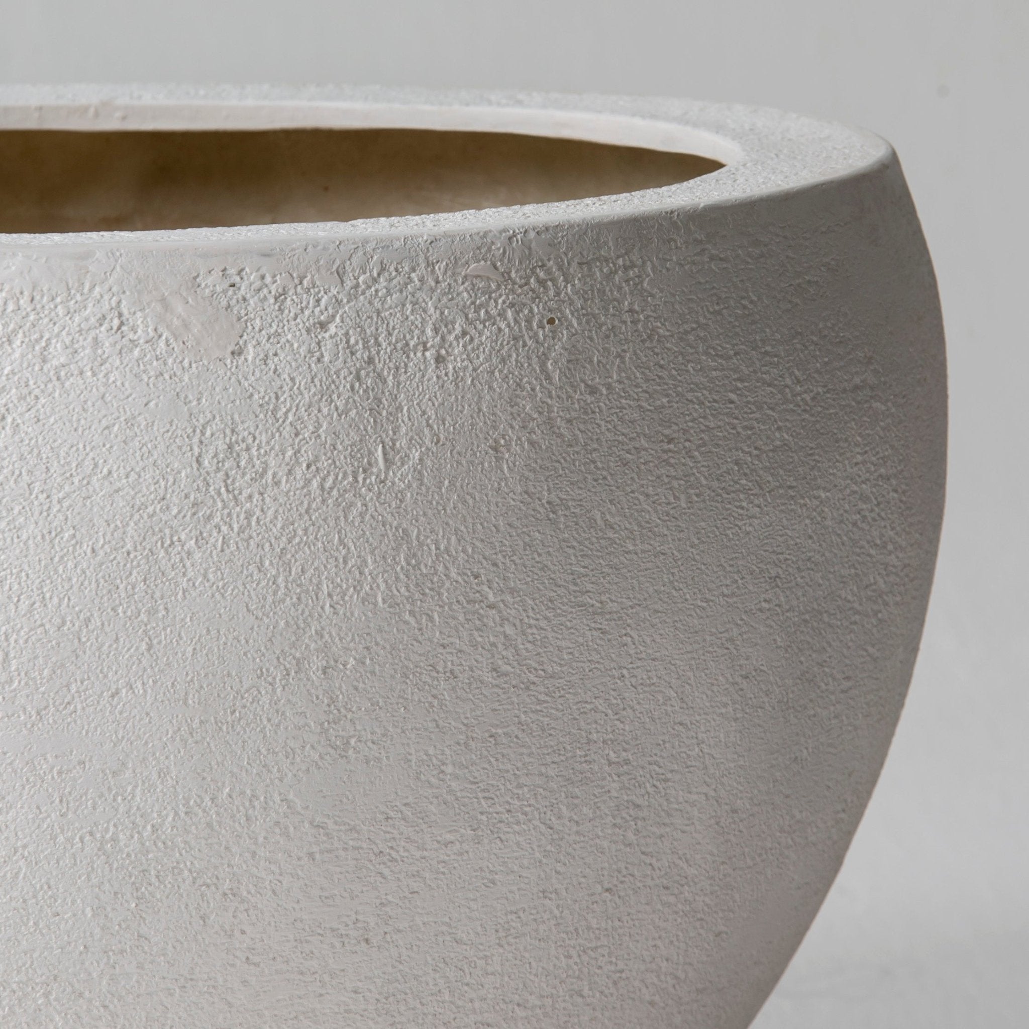 NESTA WHITE PLANTER - Art and craft furniture