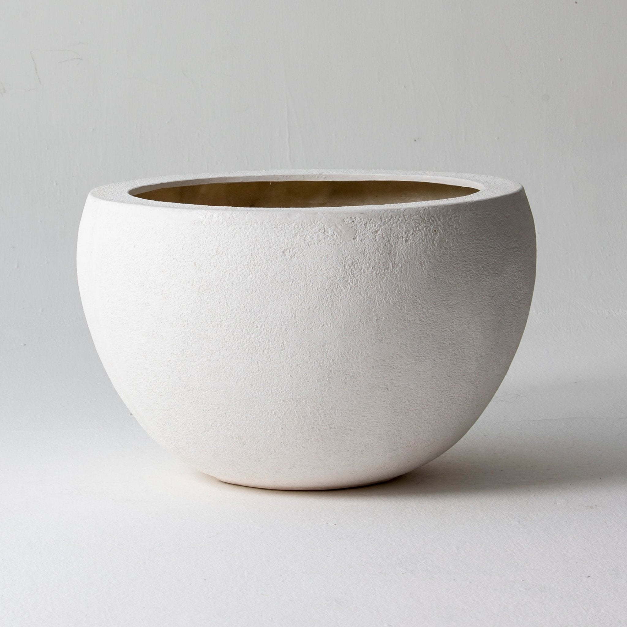 NESTA WHITE PLANTER - Art and craft furniture
