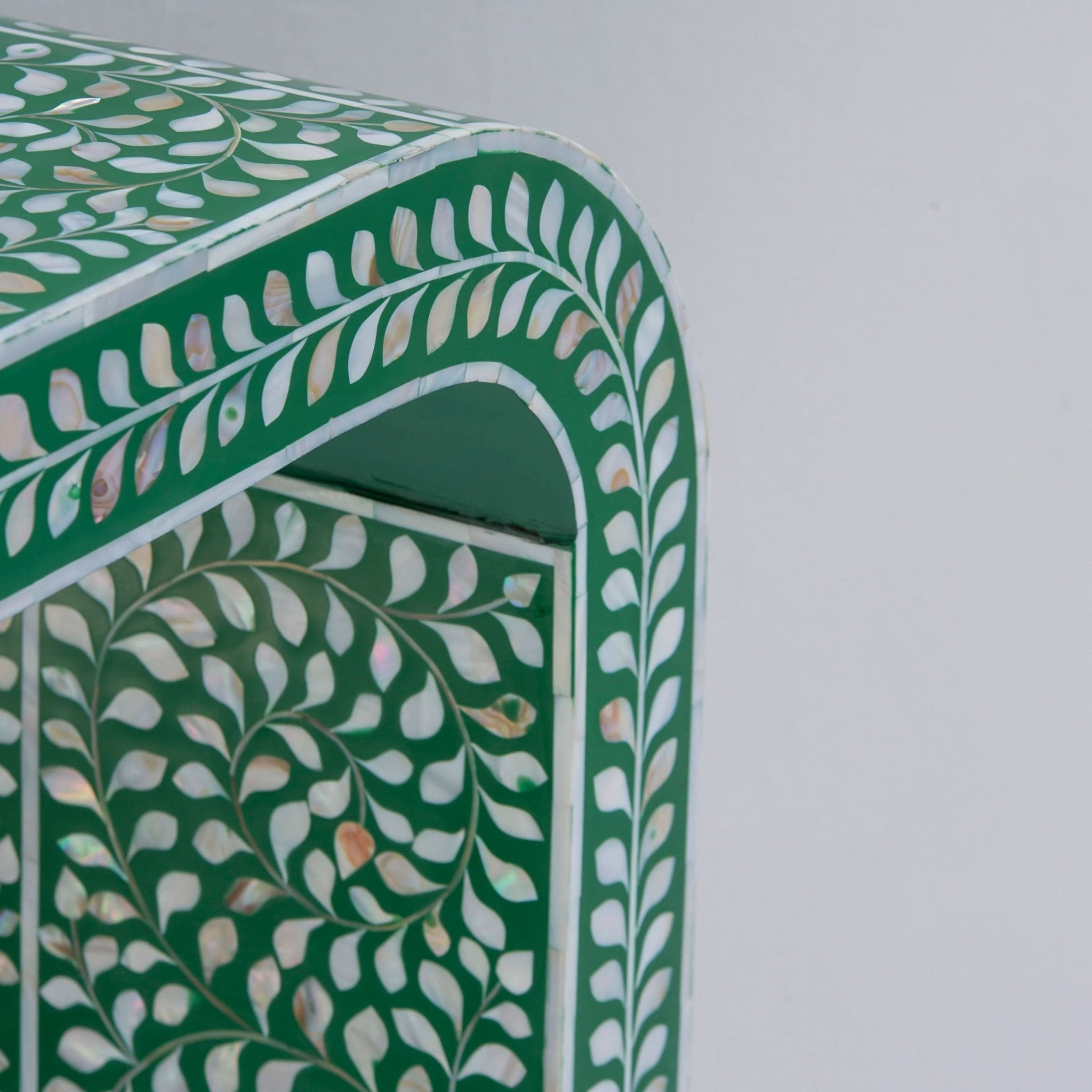 OCEAN-GREEN MOTHER OF PEARL U SHAPE CONSOLE TABLE - Art and craft furniture