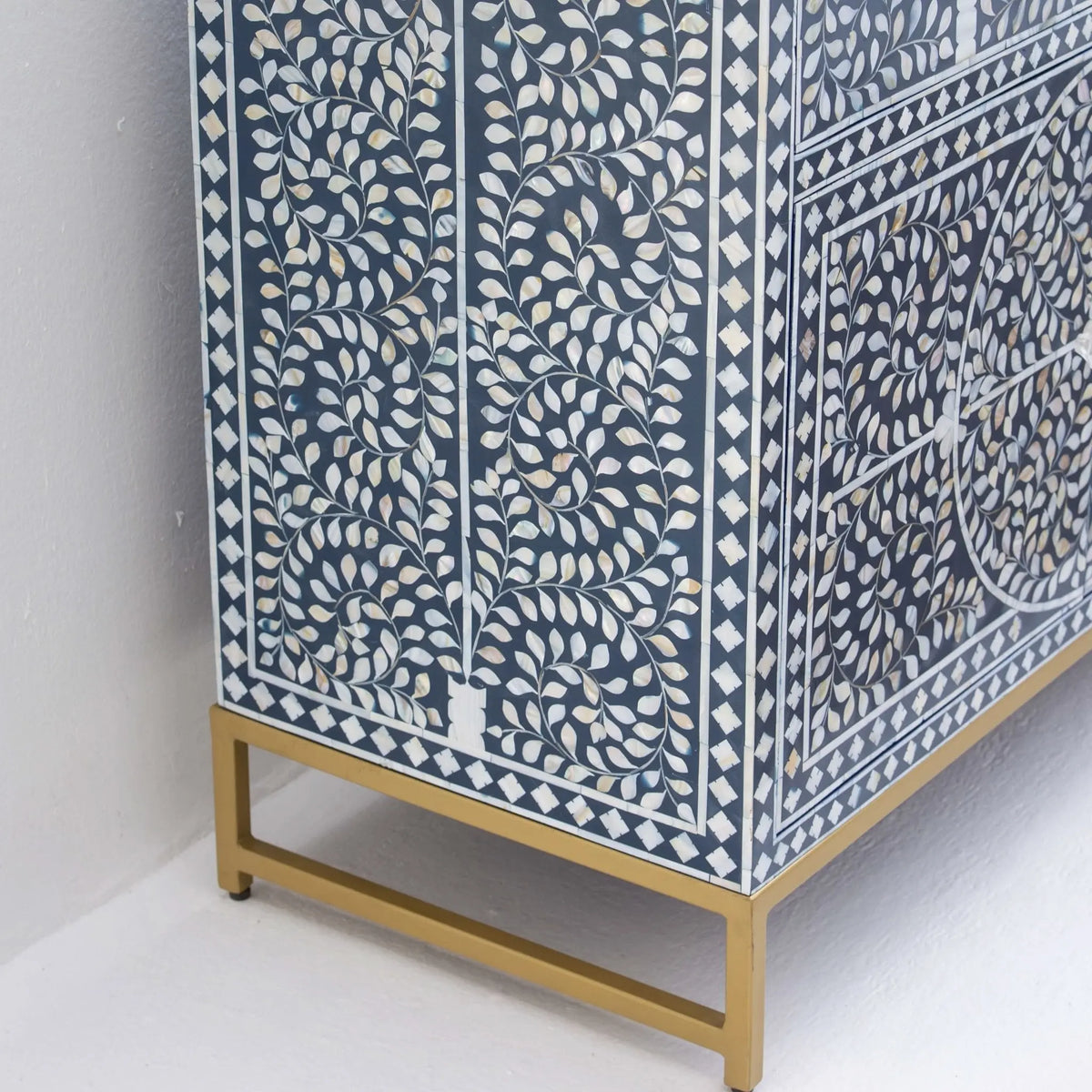 Ocean Pearl Blue Mother Of Pearl Sideboard - Art and craft furniture