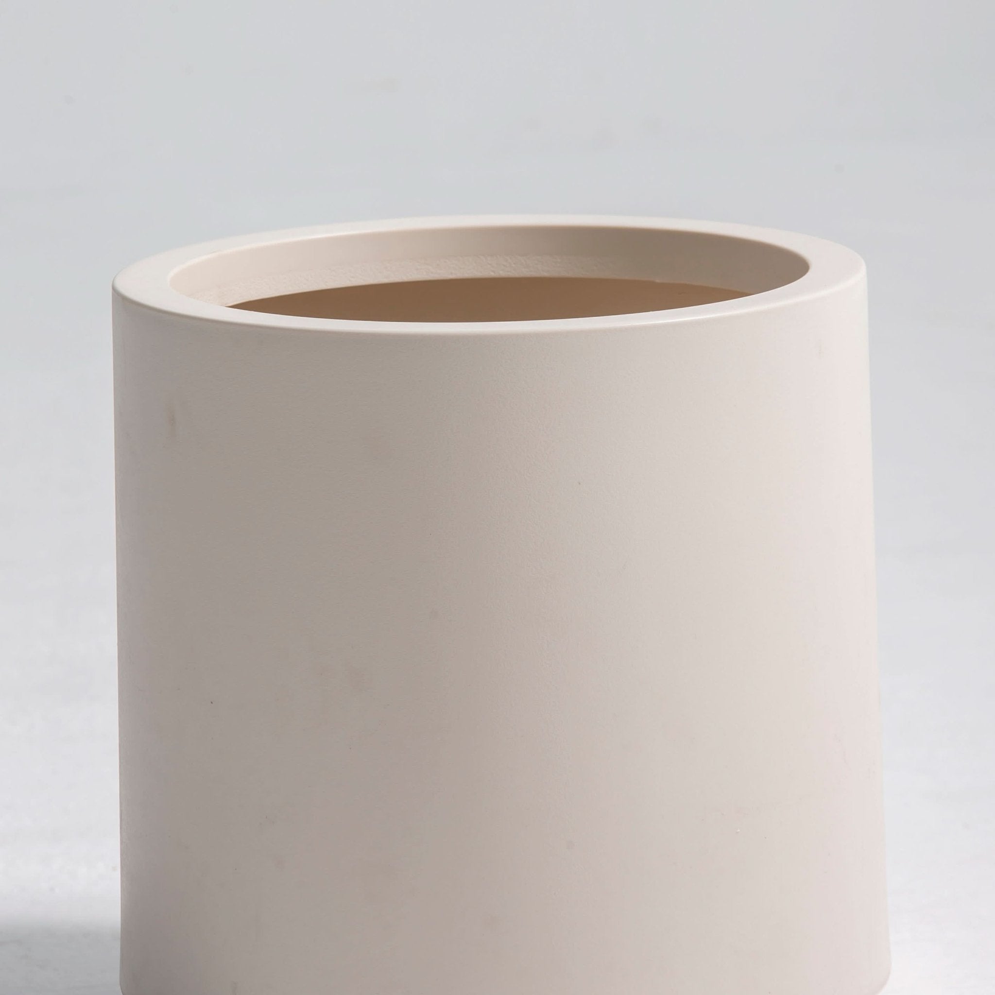 ORLIA FIBER PLANT POT - Art and craft furniture