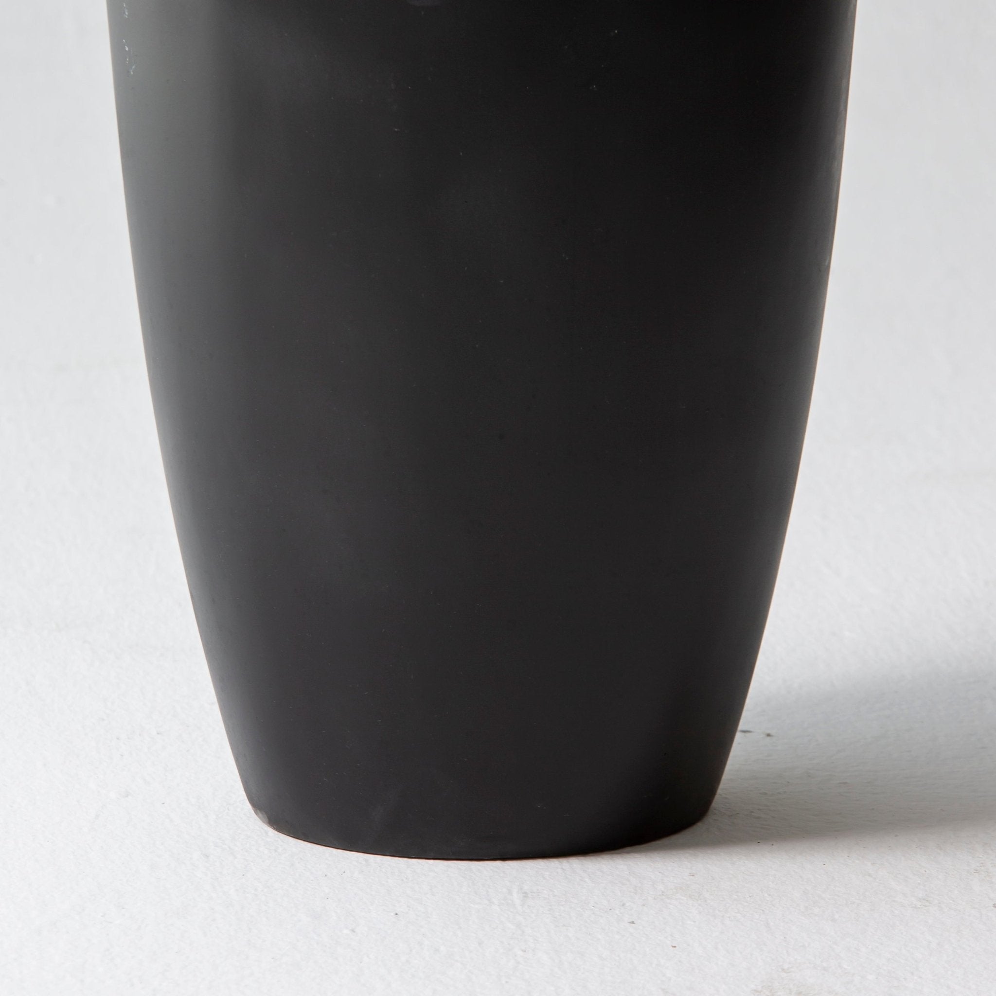 PALM GROVE BLACK PLANTER - Art and craft furniture