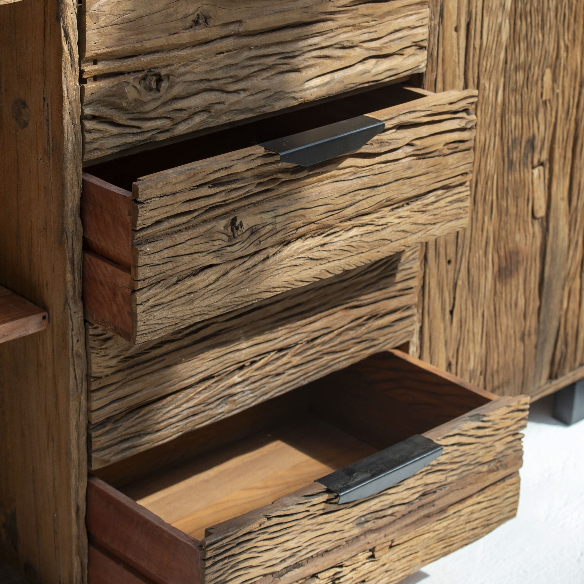 RAILWAY WOOD SIDEBOARD - Art and craft furniture
