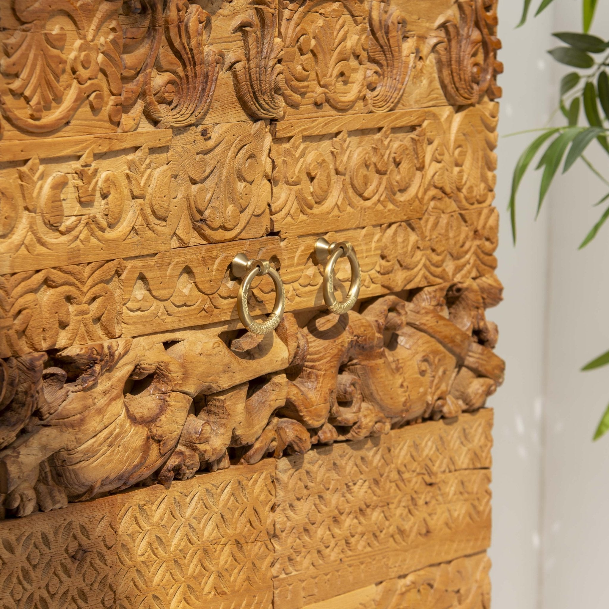 RAJWADA WOODEN CABINET - Art and craft furniture