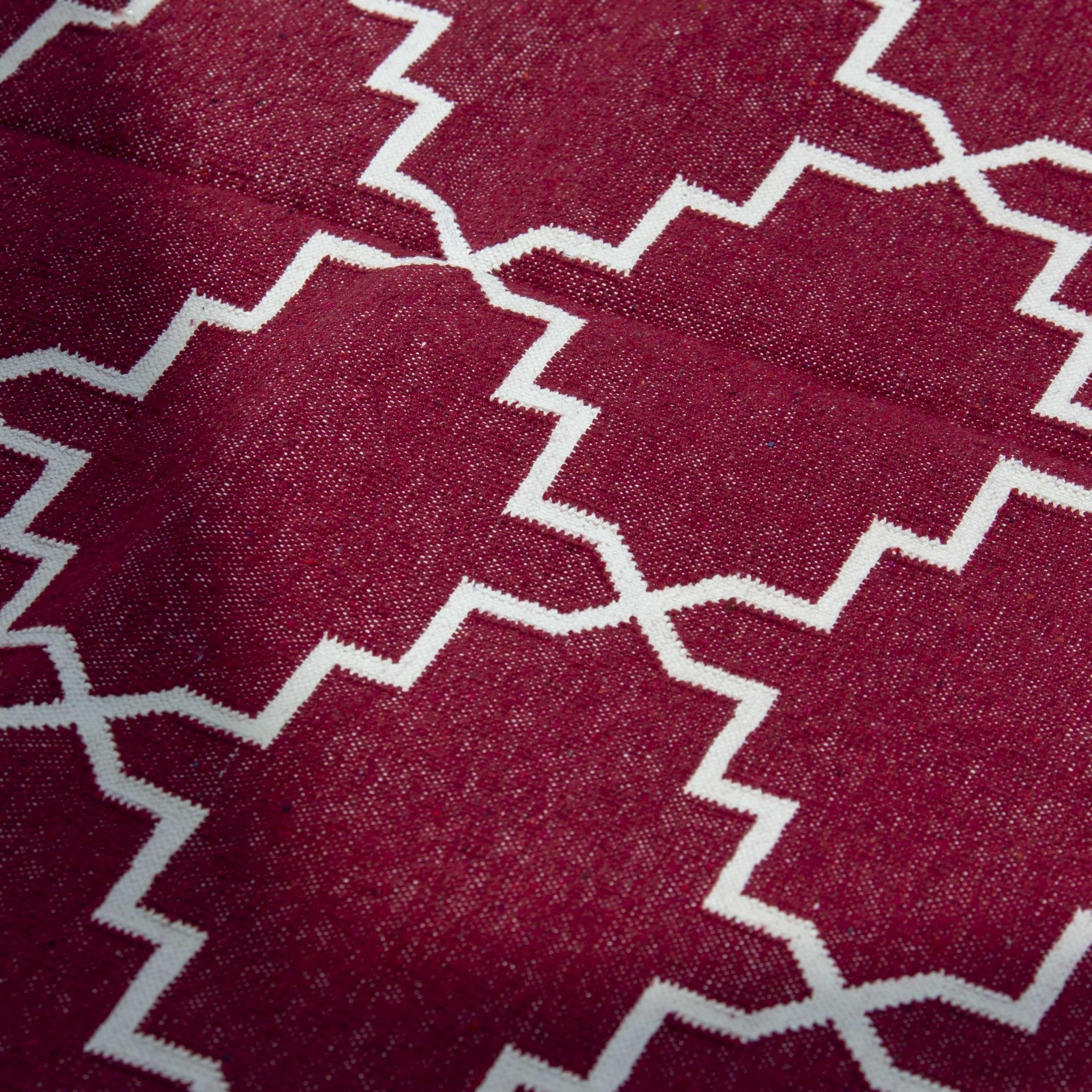 RAJWADI HANDWOVEN COTTON RUG - Art and craft furniture