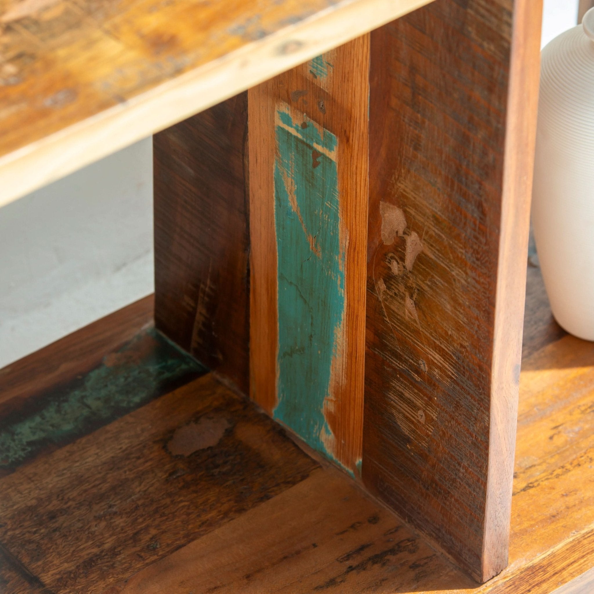 RECYCLE WOODEN BOOKSHELF - Art and craft furniture