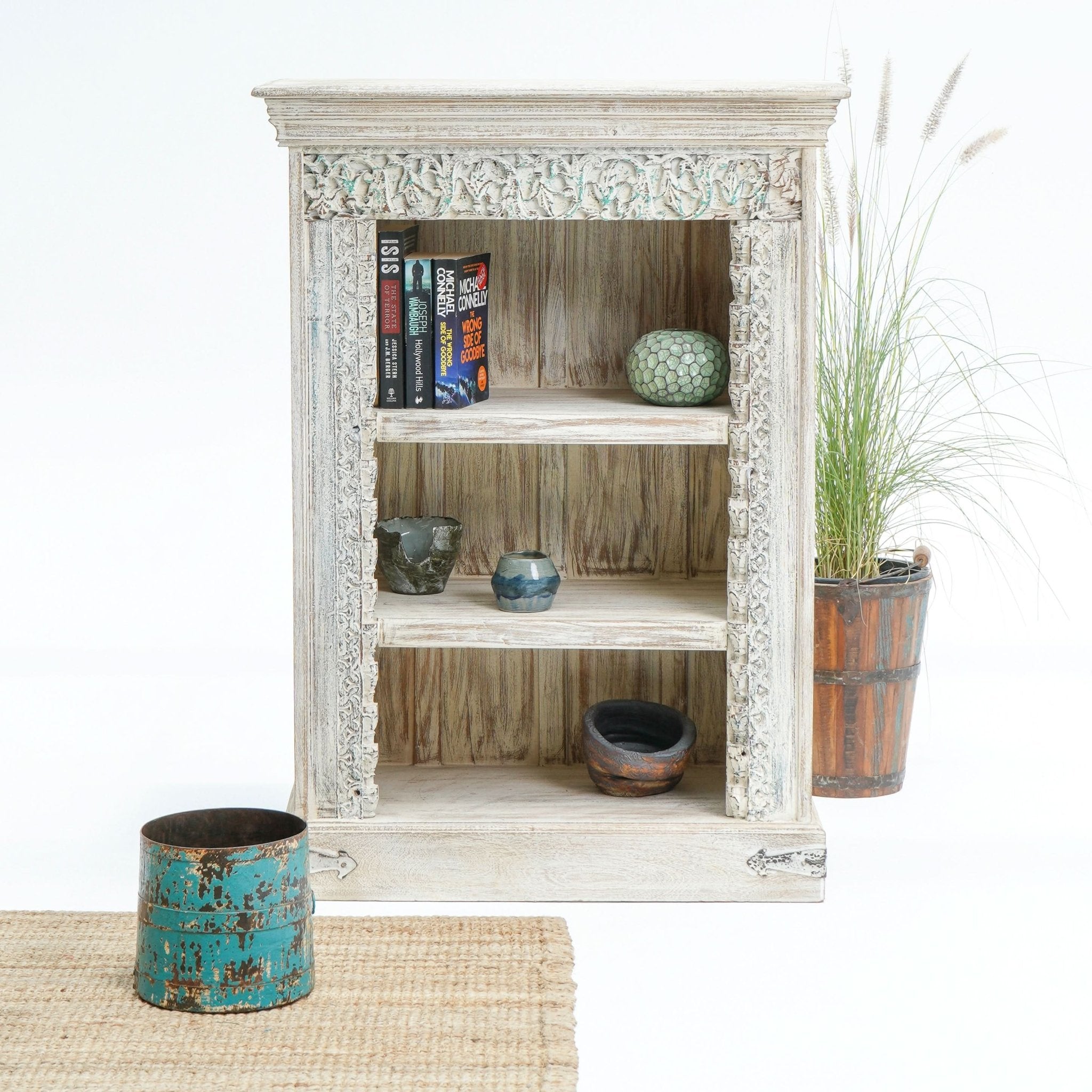 RUSTIC LUXE WOODEN BOOKSHELF - Art and craft furniture