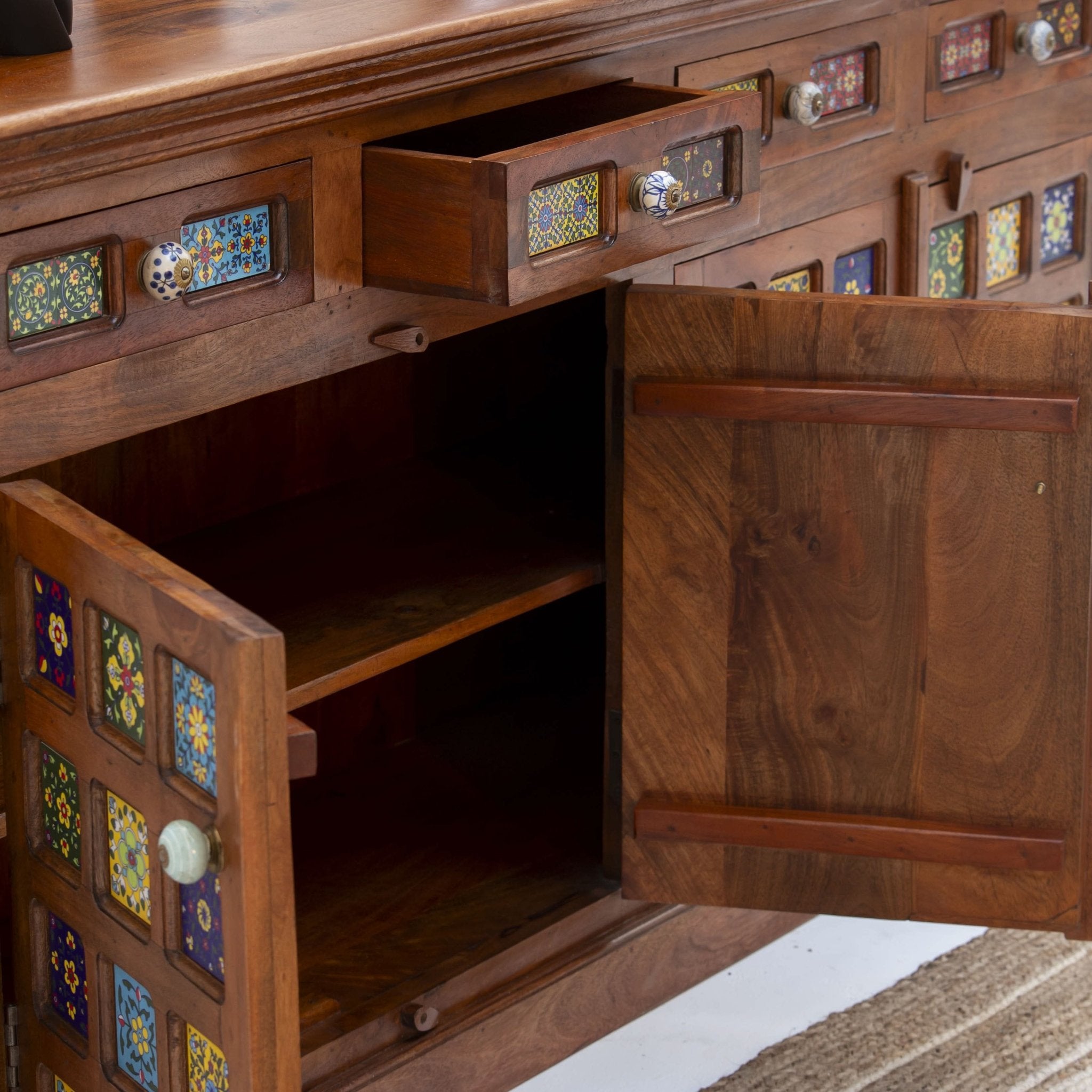 SHESTILE TILE FTD SIDEBOARD - Art and craft furniture