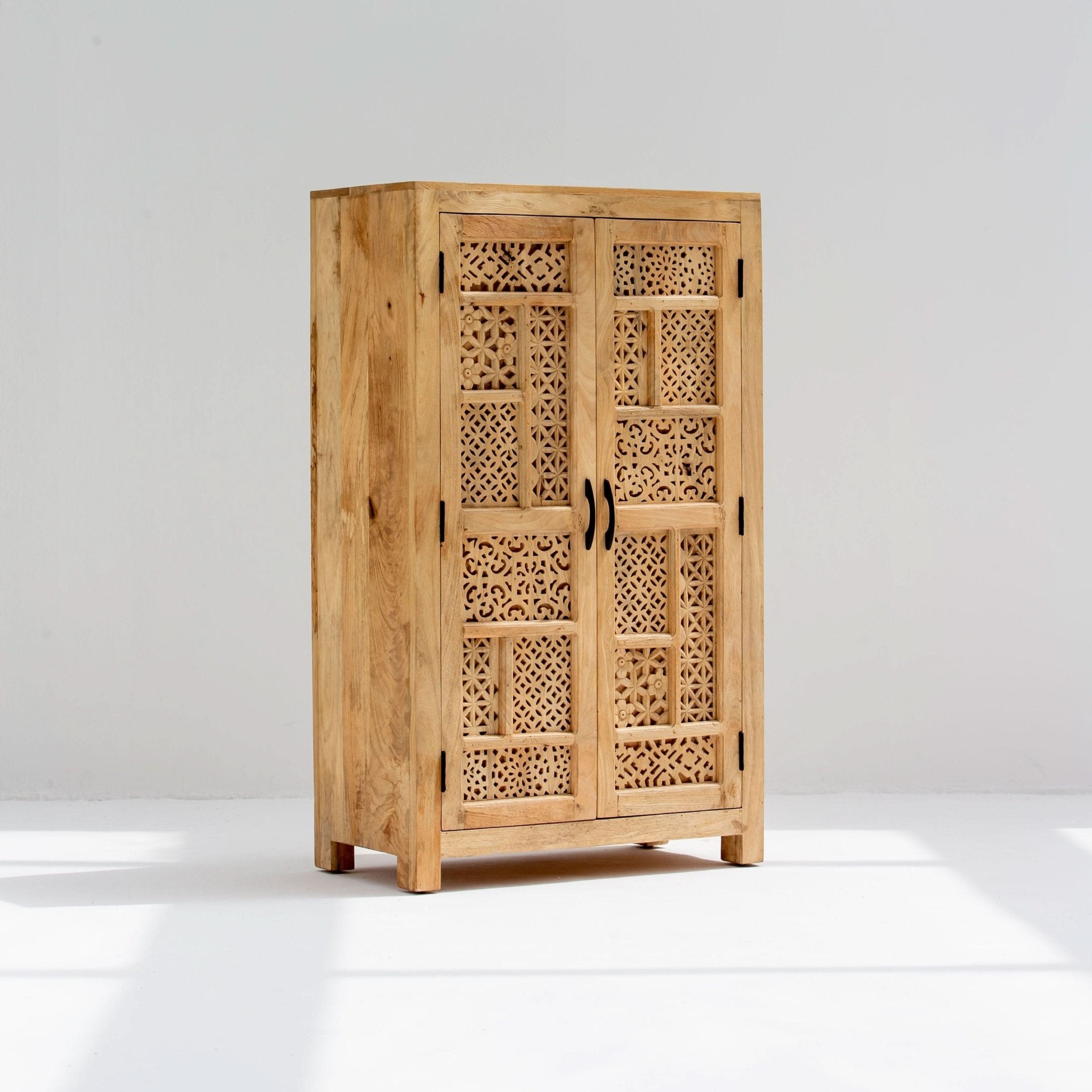 SIERRA WOODEN CARVING CABINET - Art and craft furniture