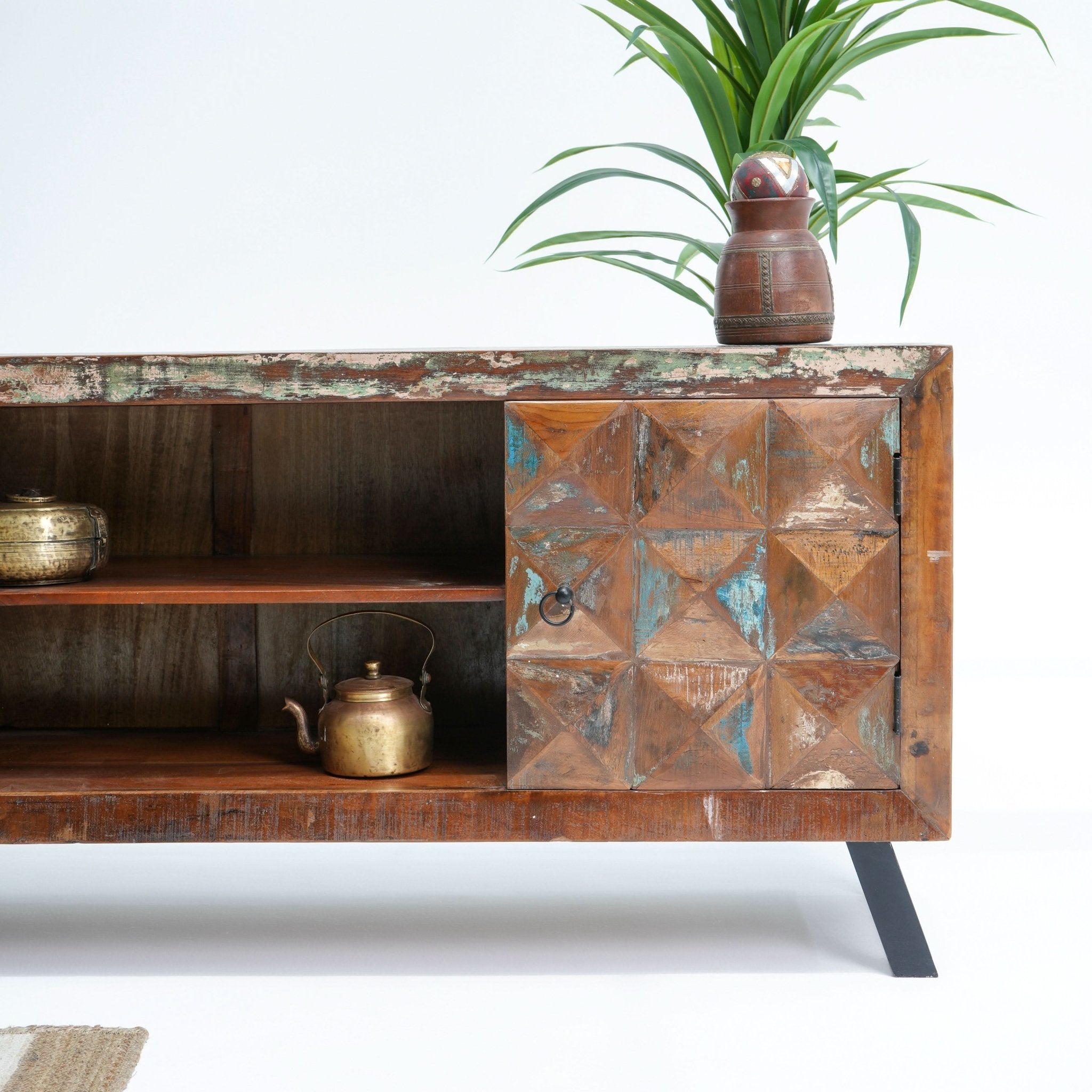 TERRACE TWO DIAMOND TV STAND - Art and craft furniture