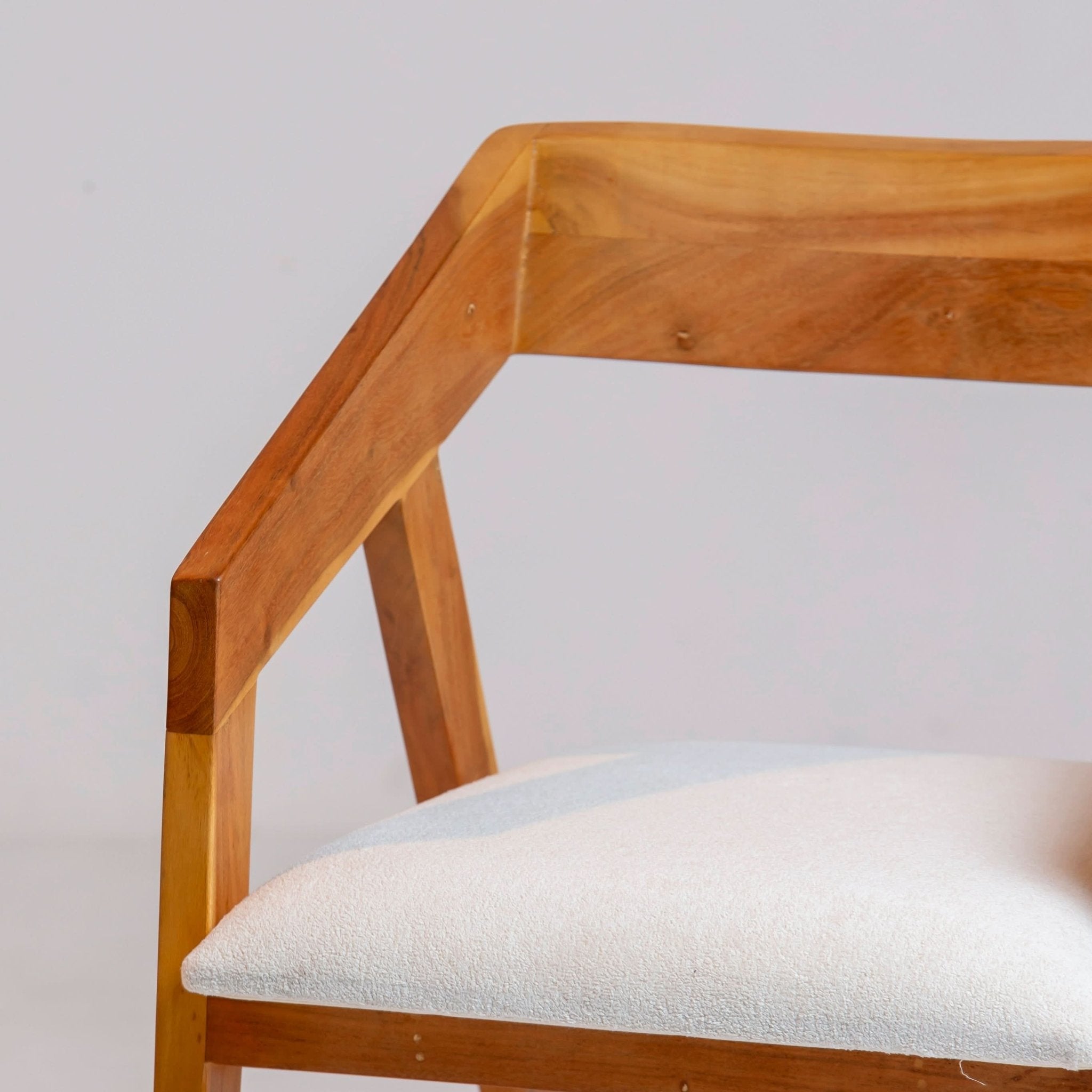 THE ARTISAN ACACIA WOOD CHAIR - Art and craft furniture