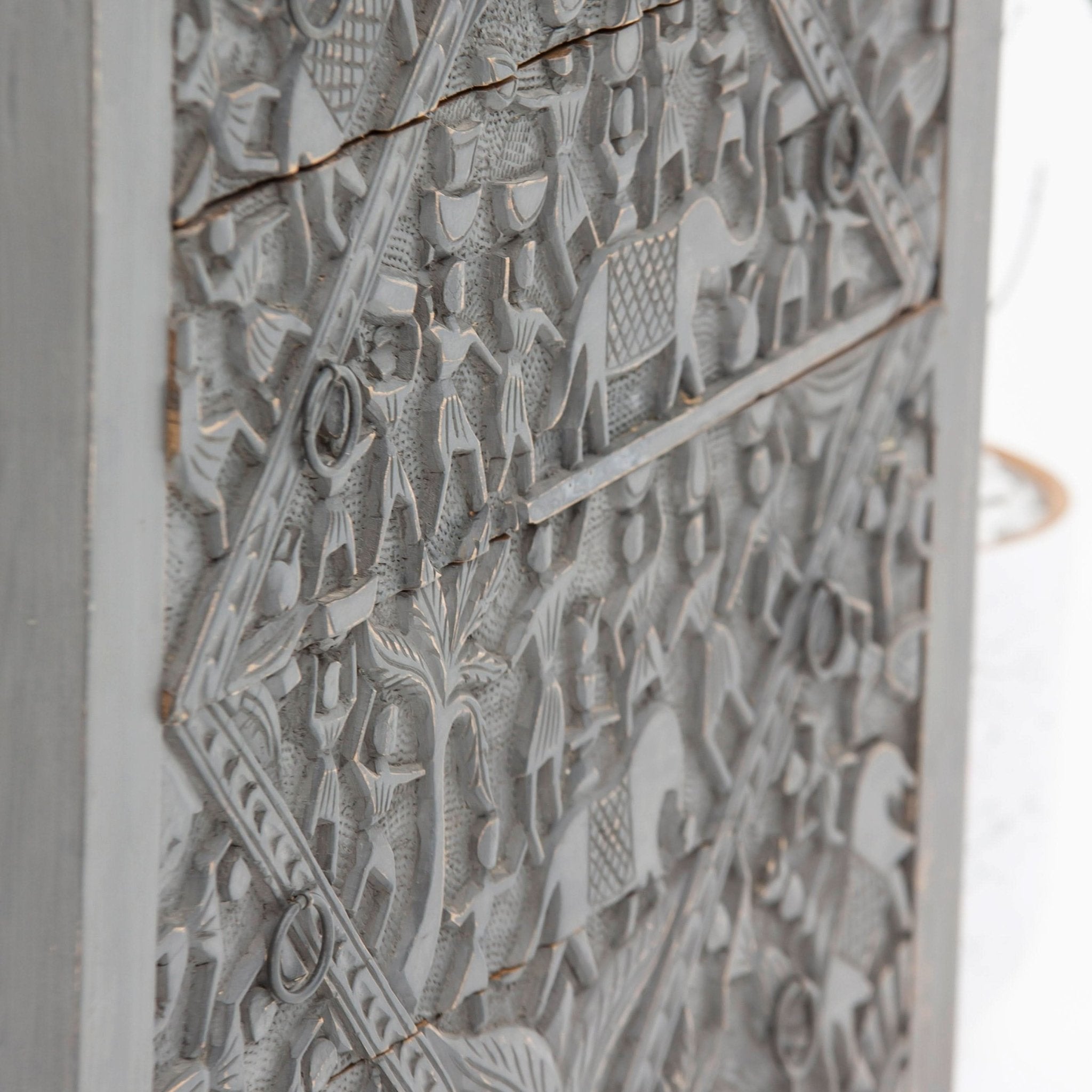 UDISHA CARVING DRAWCHEST - Art and craft furniture